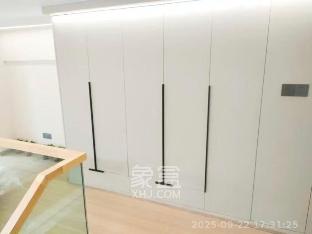 龙湖铂金岛  2室2厅1卫   2500.00元/月室内图