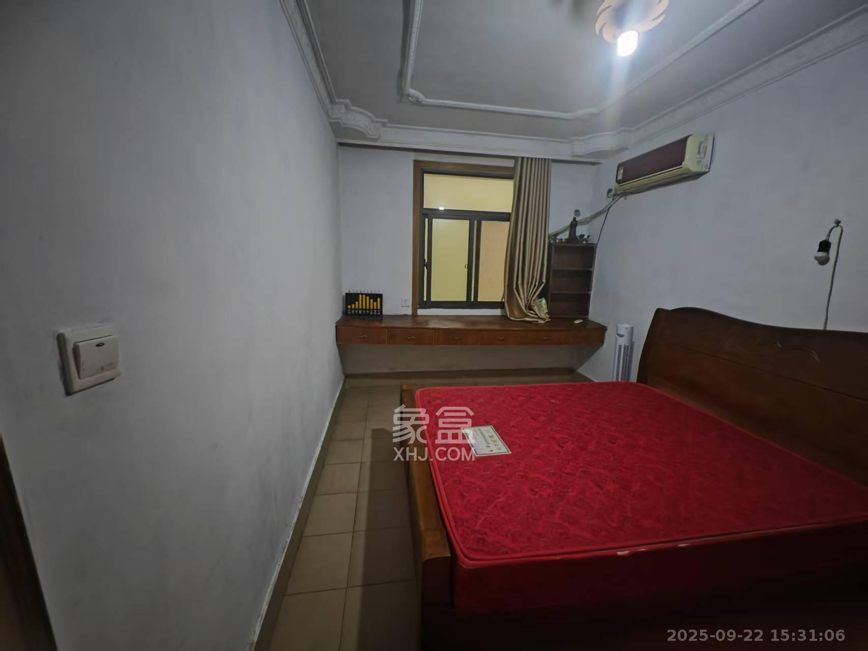 红泥山小区 2室1厅1卫 1500.0元/月 红泥山小区 2室1厅1卫 1500.0元/月室内图