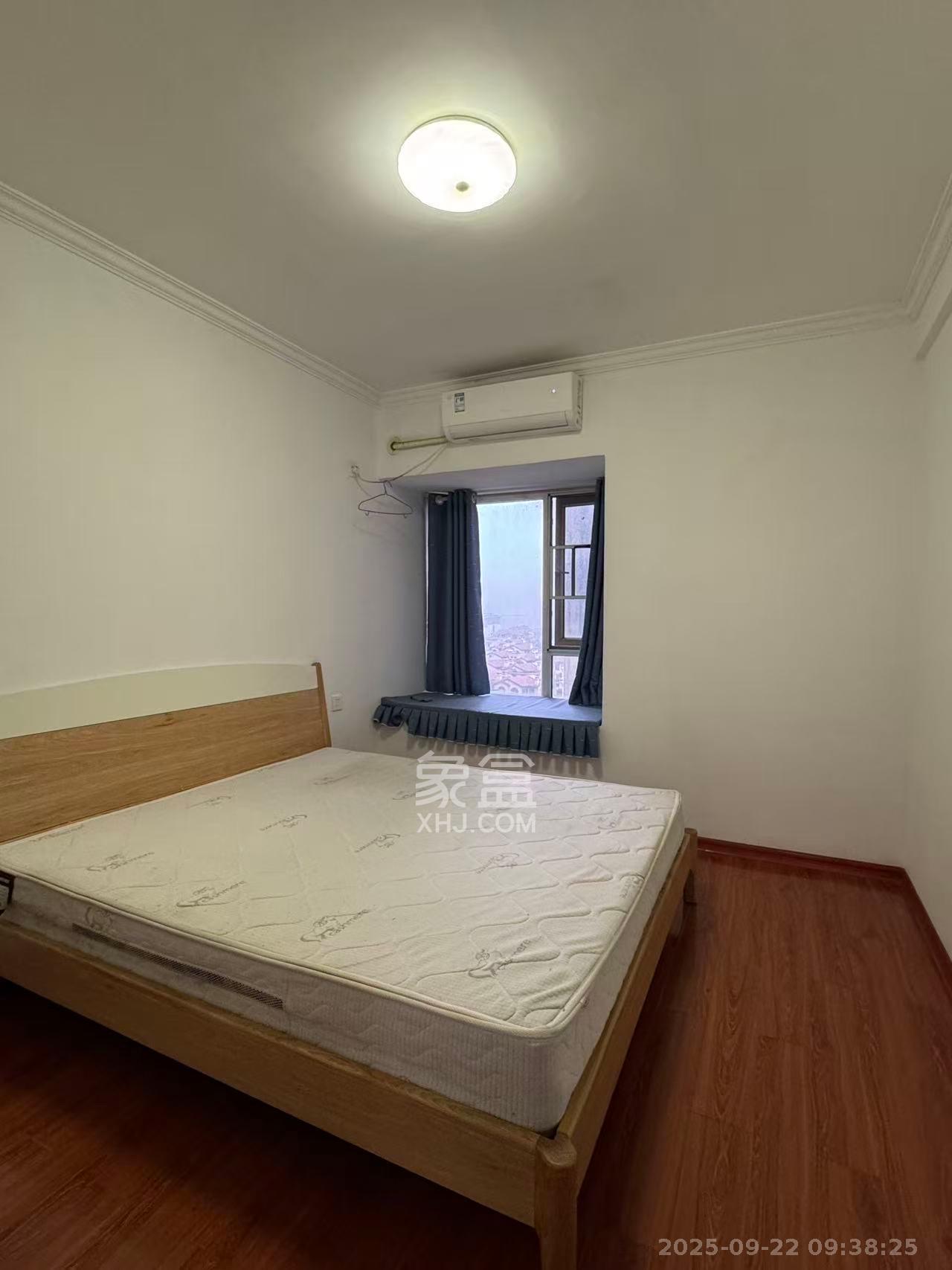 金地三千府(金地湖山樾、金地自在城) 3室2厅1卫 1500.0元/月 金地三千府(金地湖山樾、金地自在城) 3室2厅1卫 1500.0元/月室内图