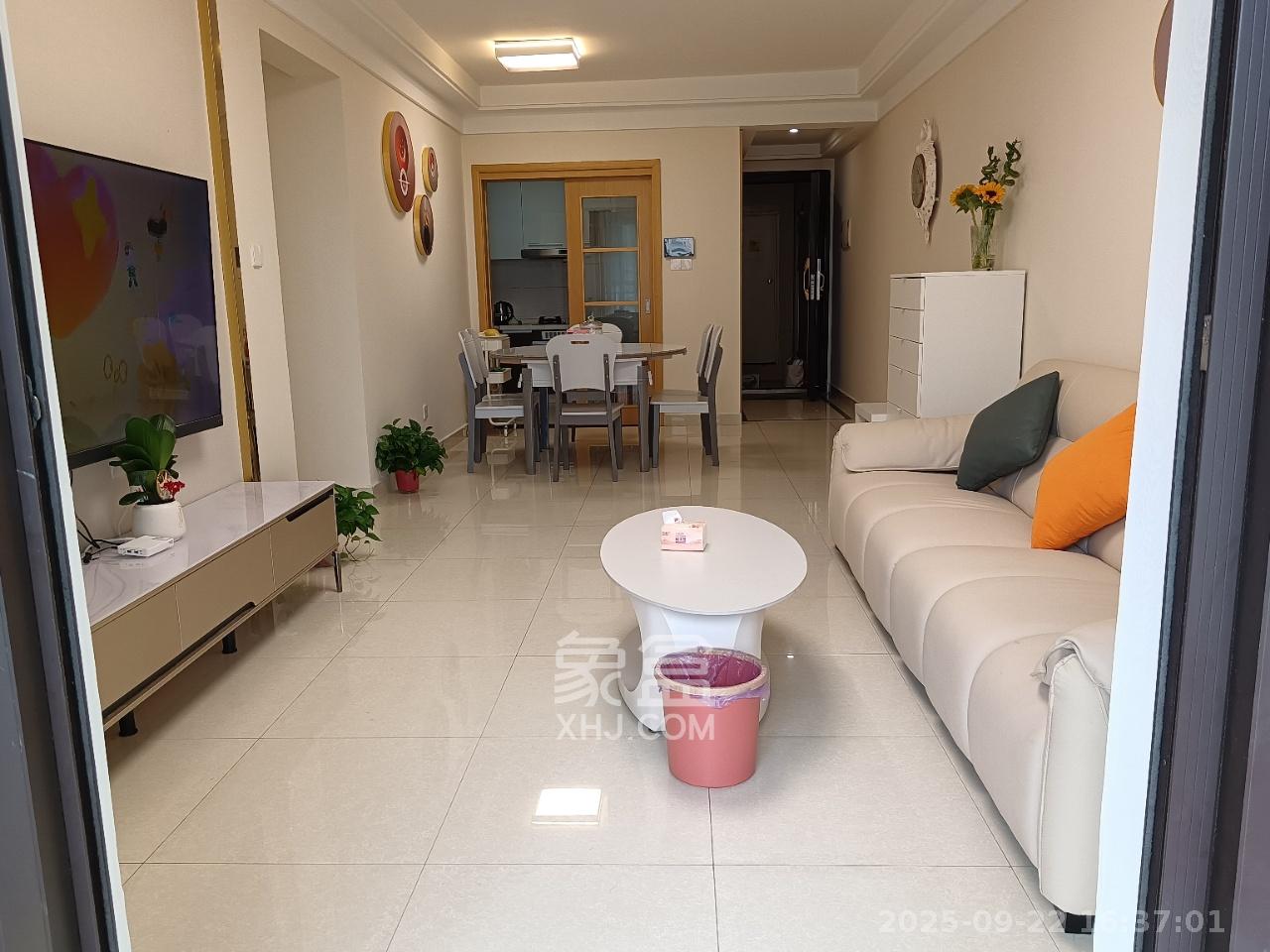 中海国际三期 3室2厅2卫 2800.0元/月 中海国际三期 3室2厅2卫 2800.0元/月室内图