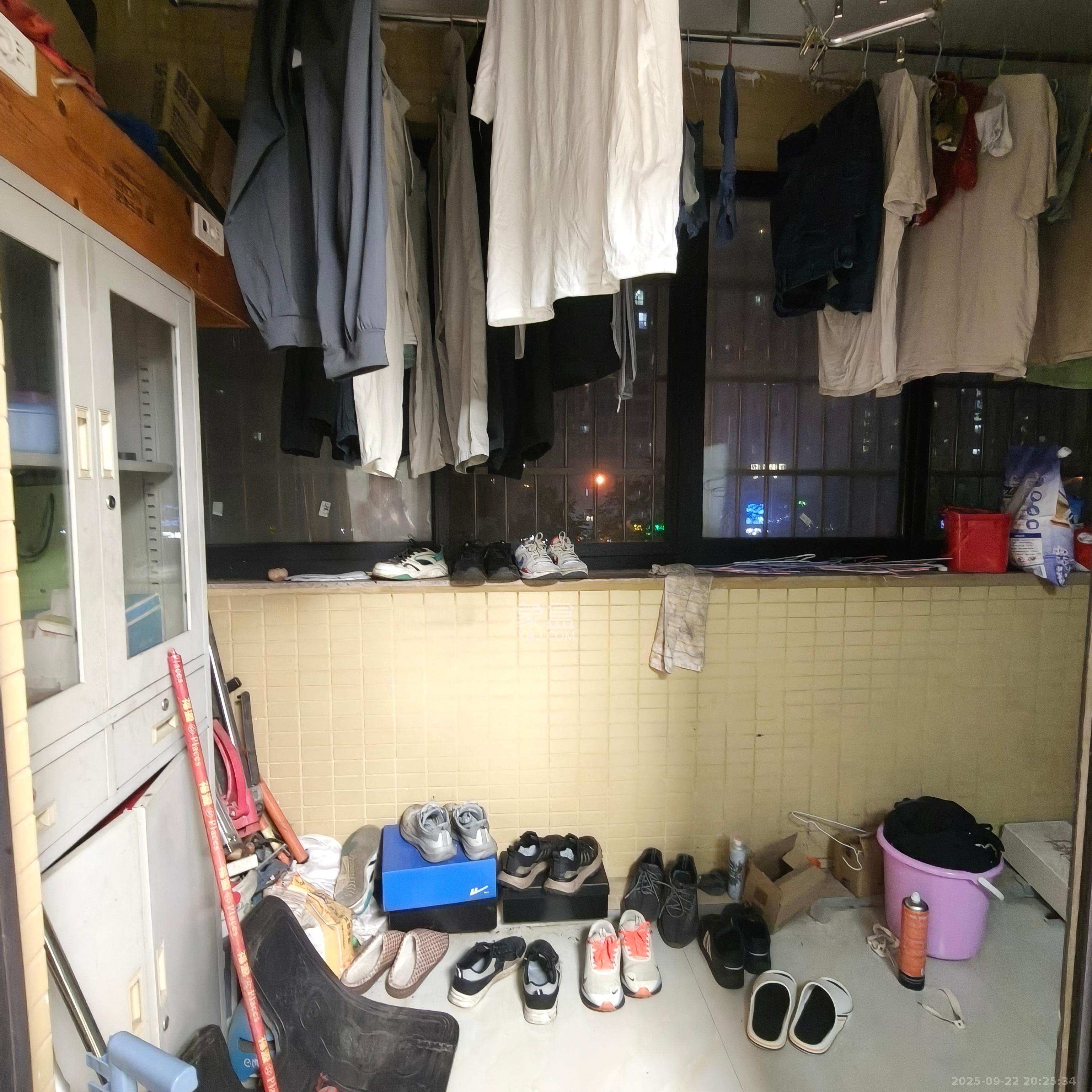 康斯丹郡(融程领秀佳园)  3室2厅1卫    2200.0元/月 康斯丹郡(融程领秀佳园)  3室2厅1卫    2200.0元/月室内图