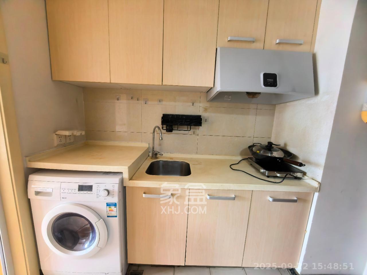 融科檀香山(融科紫檀、香山国际) 1室1厅1卫 1700.0元/月 融科檀香山(融科紫檀、香山国际) 1室1厅1卫 1700.0元/月室内图