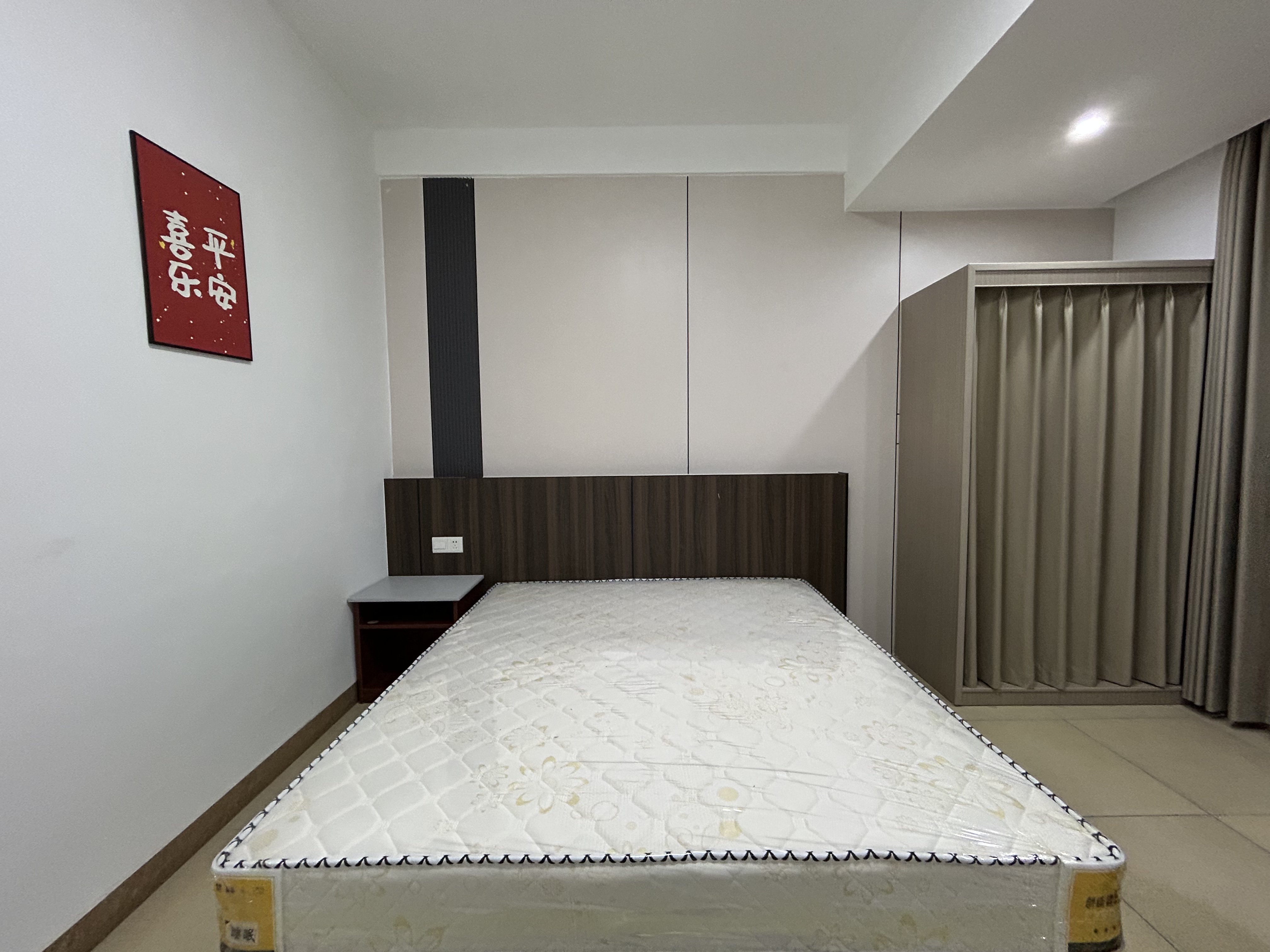 临轩阁公寓(龙湖）  1室0厅1卫    1200.0元/月室内图