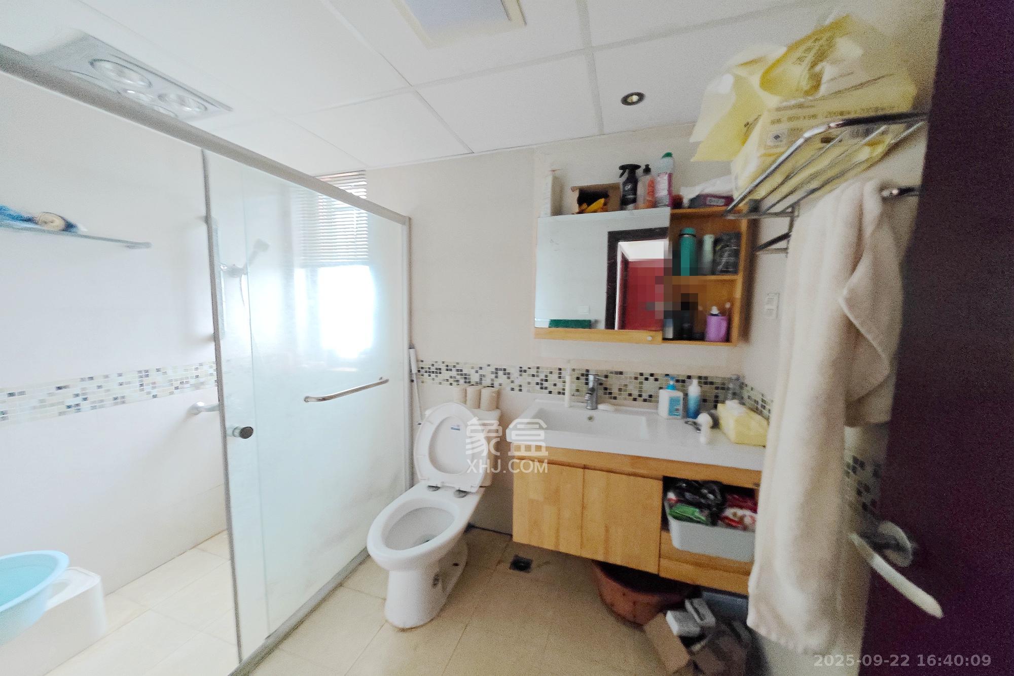 新城新世界一二三期 4室2厅2卫 135.0万 新城新世界一二三期 4室2厅2卫 135.0万其他