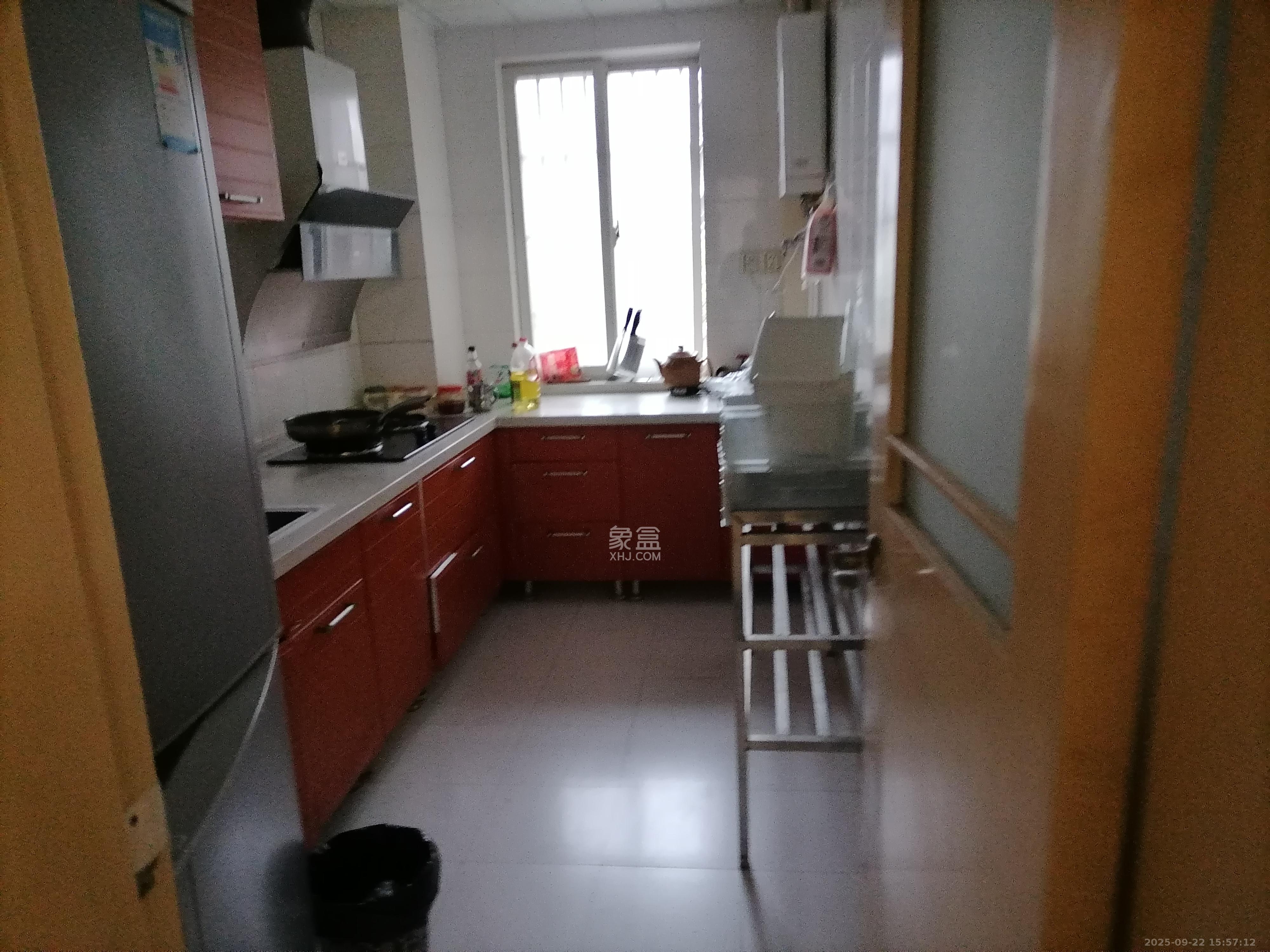 滨江美寓(滨江丽园) 3室2厅2卫 2400.0元/月 滨江美寓(滨江丽园) 3室2厅2卫 2400.0元/月室内图