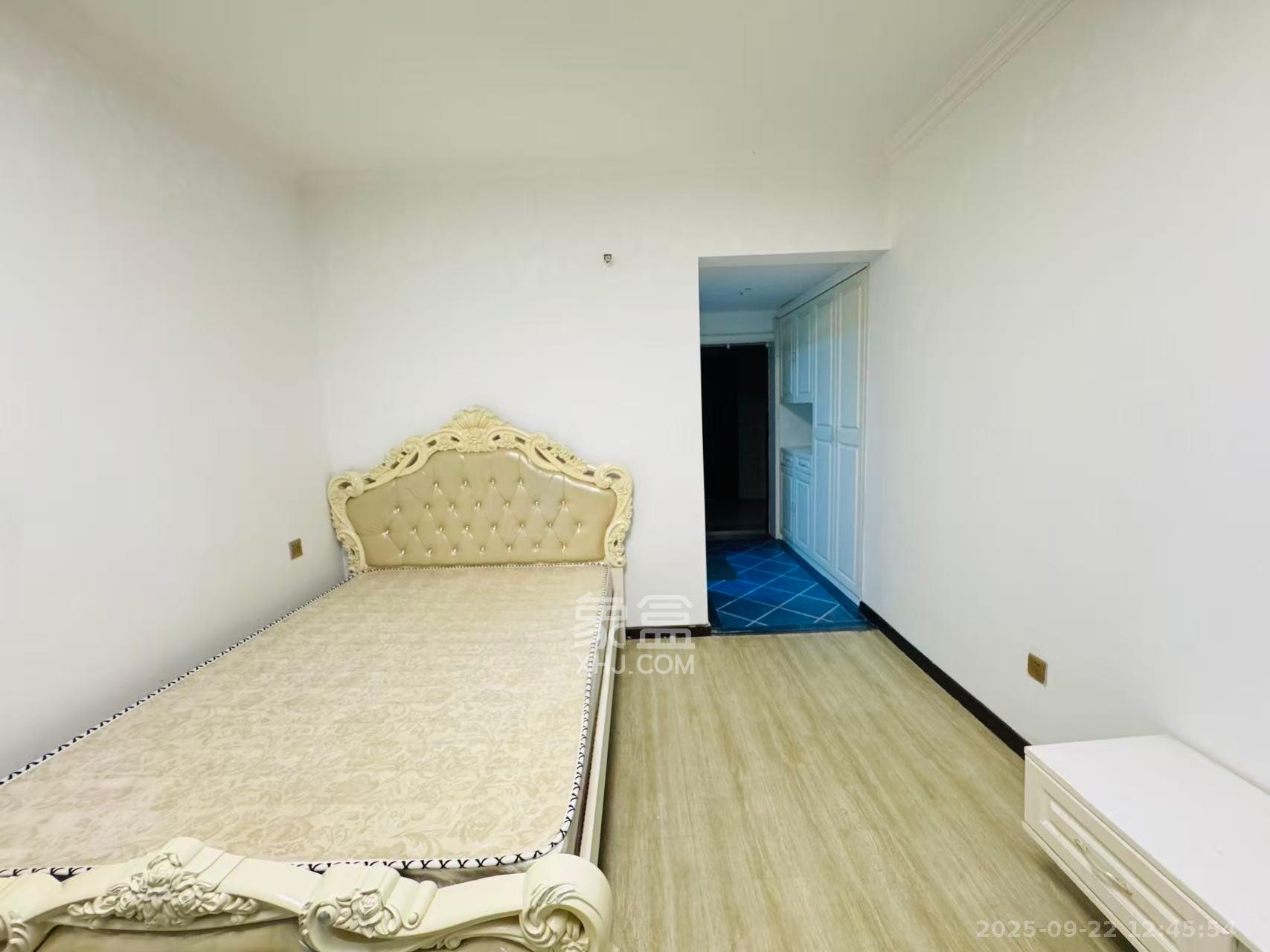 蓝湾国际广场 1室1厅1卫 1700.0元/月 蓝湾国际广场 1室1厅1卫 1700.0元/月室内图