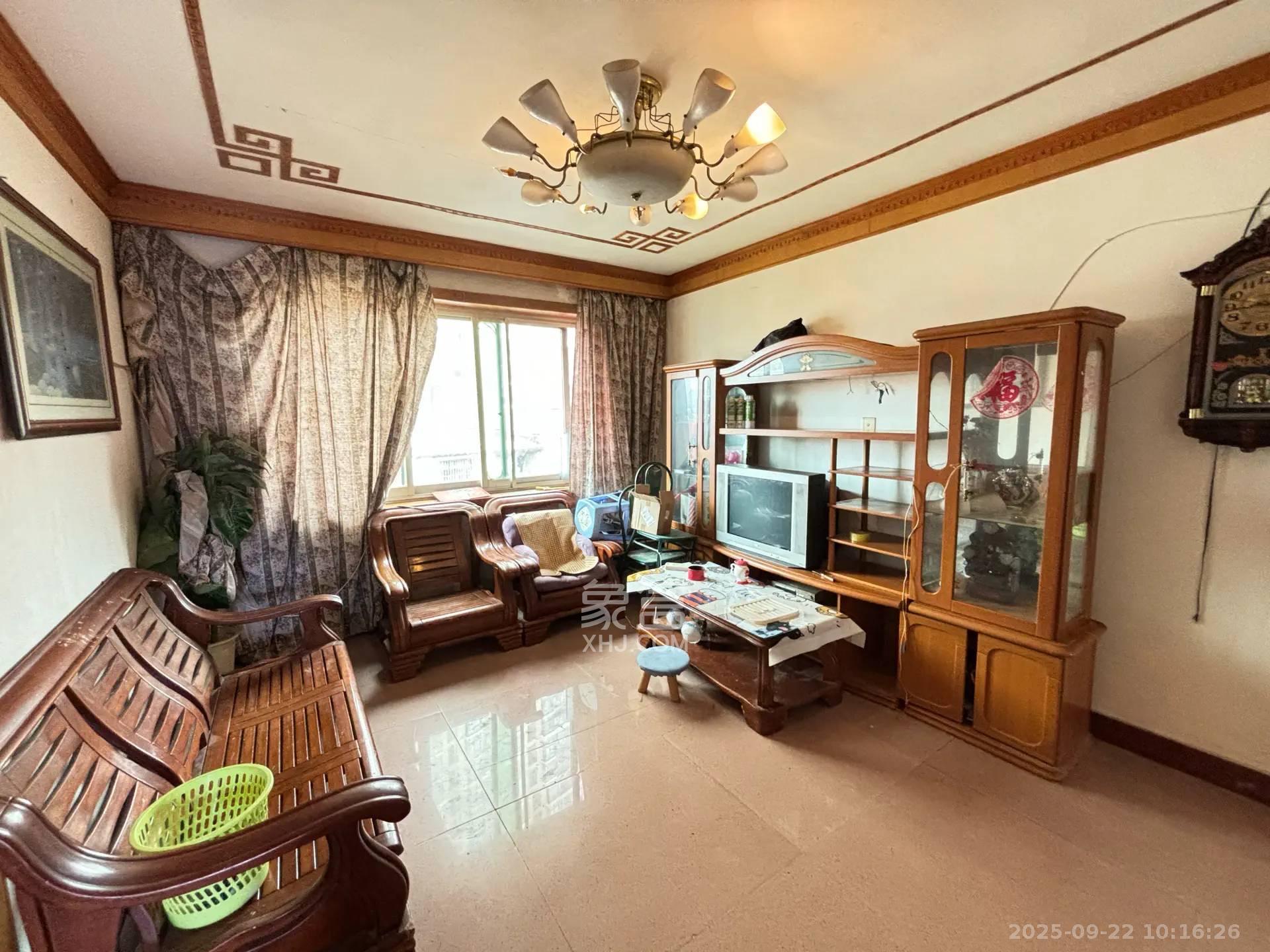 南园小区 2室1厅1卫 1300.0元/月 南园小区 2室1厅1卫 1300.0元/月室内图