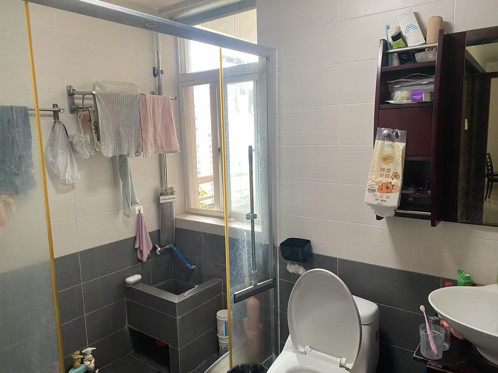 置地花园 3室2厅2卫 4000.0元/月 置地花园 3室2厅2卫 4000.0元/月室内图