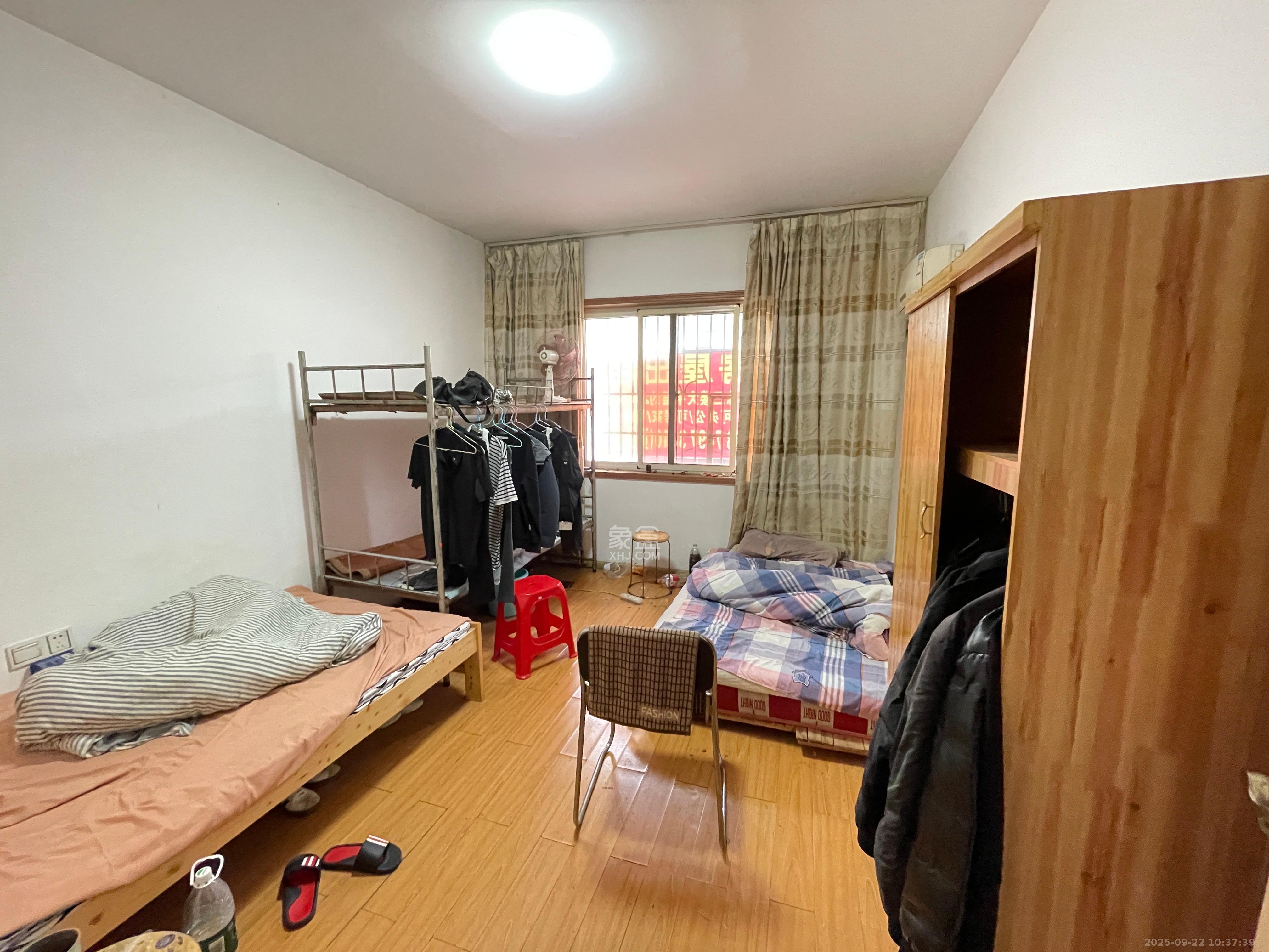 金鹰机电大市场 4室2厅2卫 2200.0元/月 金鹰机电大市场 4室2厅2卫 2200.0元/月室内图