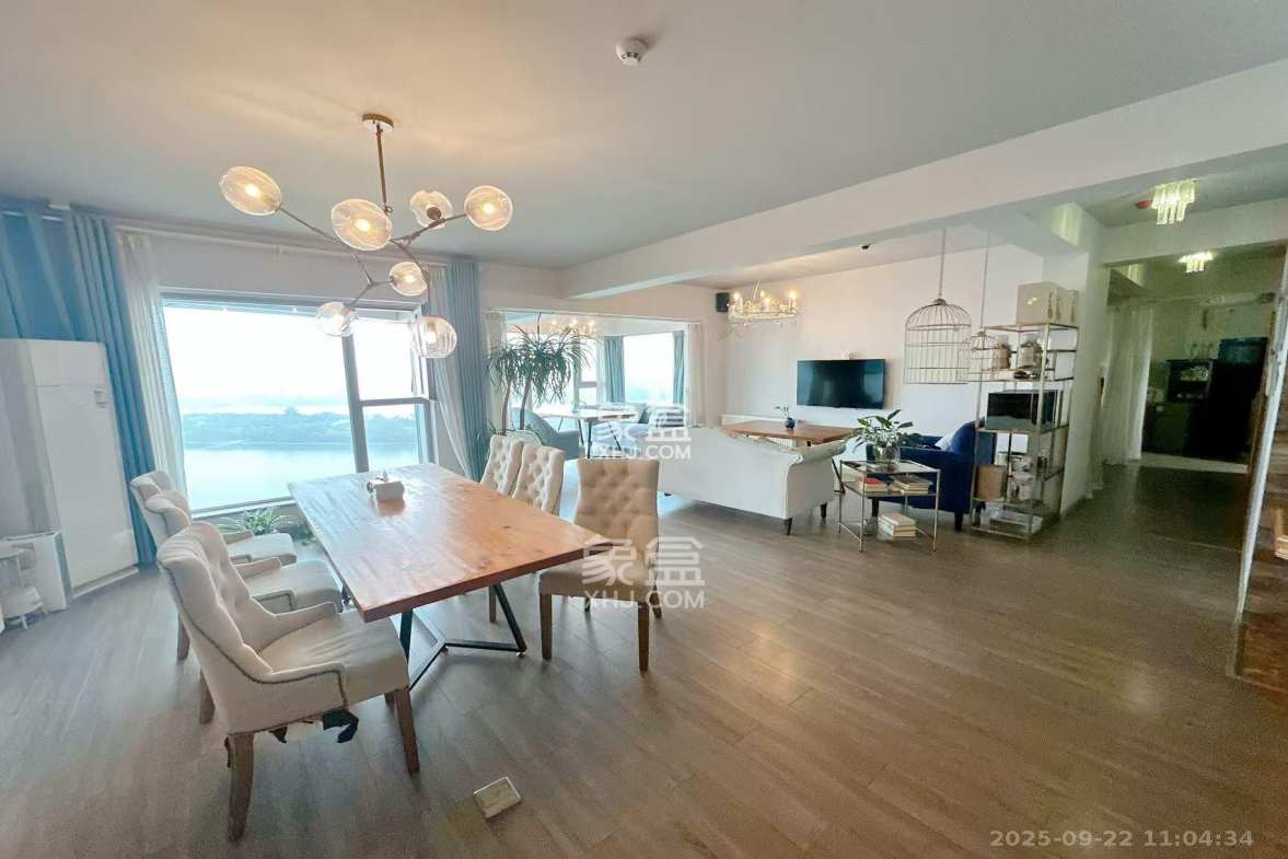 潮宗御苑 4室2厅2卫 6000.0元/月 潮宗御苑 4室2厅2卫 6000.0元/月室内图