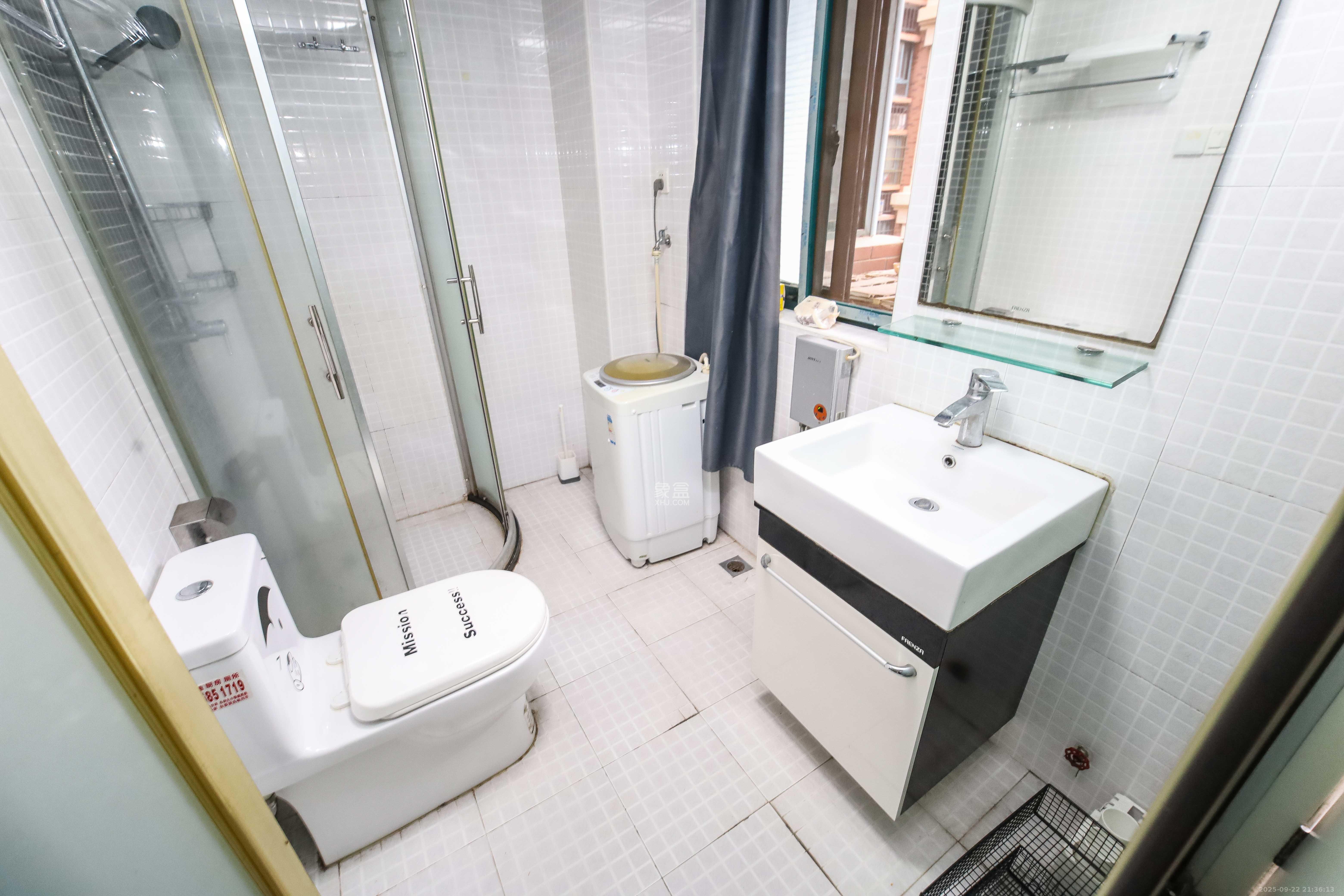 东玺门 3室2厅2卫 92.8万 东玺门 3室2厅2卫 92.8万卫生间