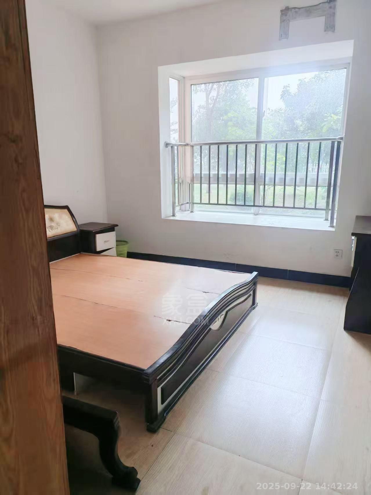 康馨佳园 3室1厅0卫 1500.0元/月 康馨佳园 3室1厅0卫 1500.0元/月室内图