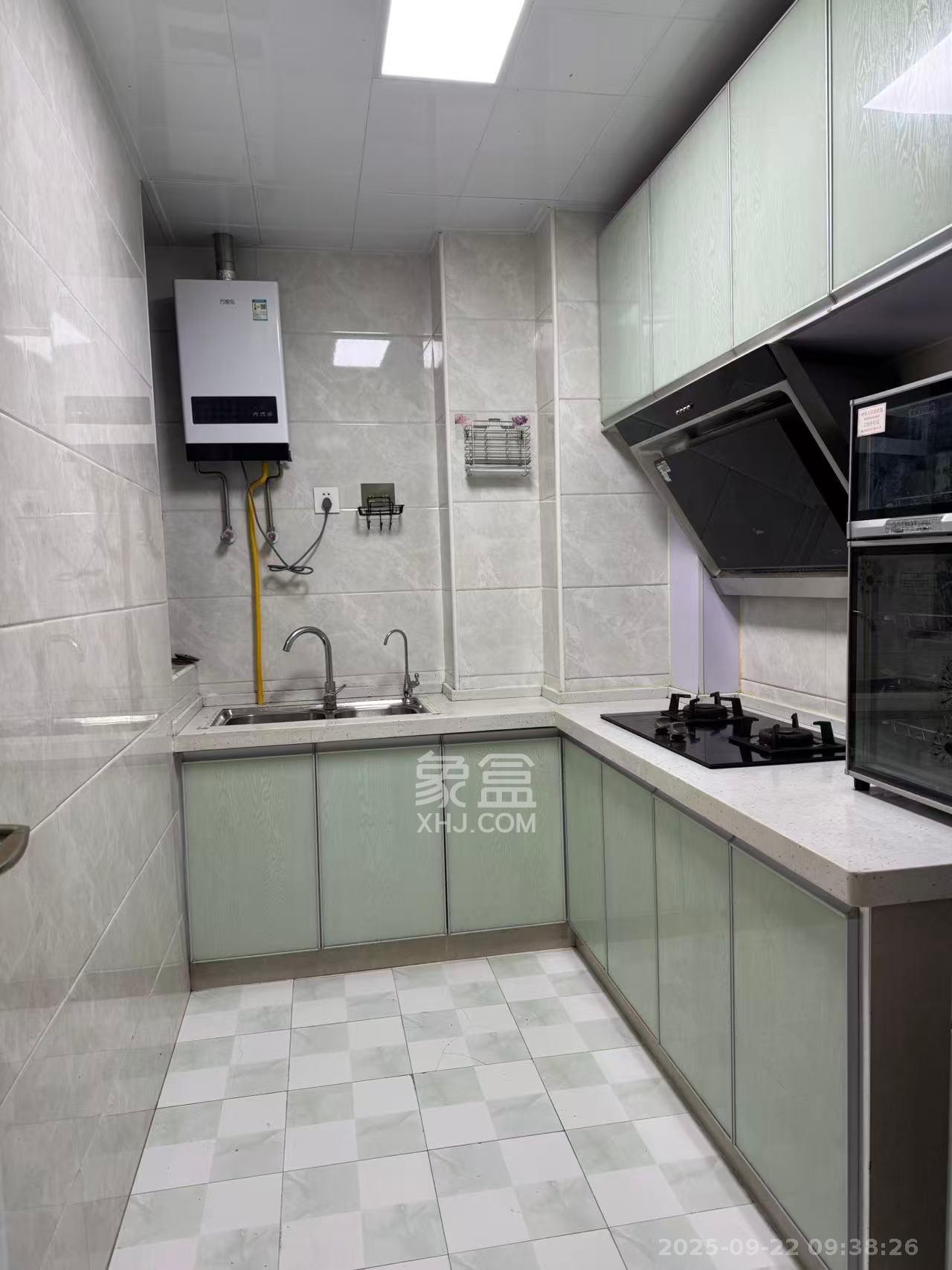 金地三千府(金地湖山樾、金地自在城) 3室2厅1卫 1500.0元/月 金地三千府(金地湖山樾、金地自在城) 3室2厅1卫 1500.0元/月室内图