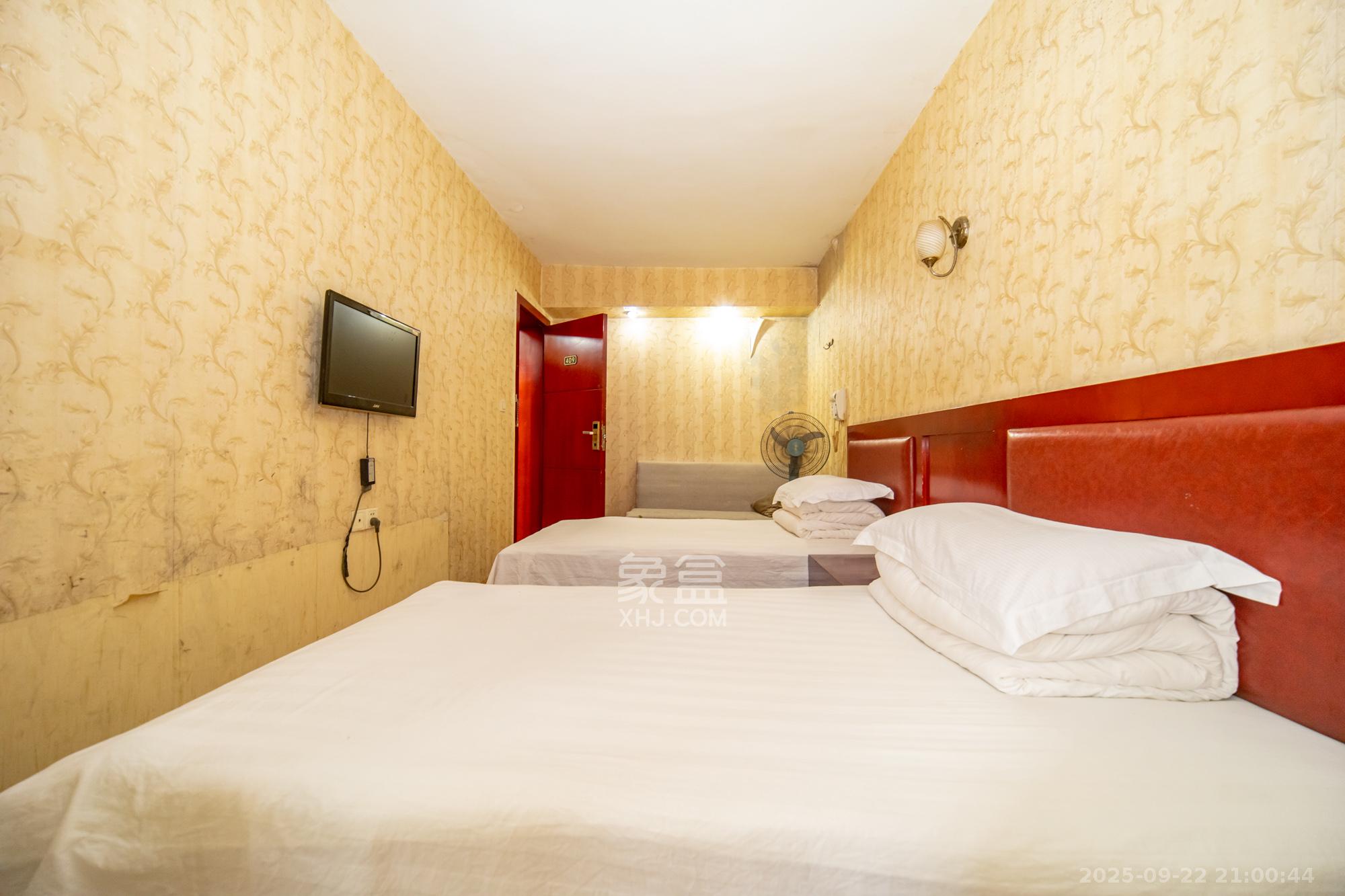 星沙二区  3室2厅1卫    230.0万 星沙二区  3室2厅1卫    230.0万