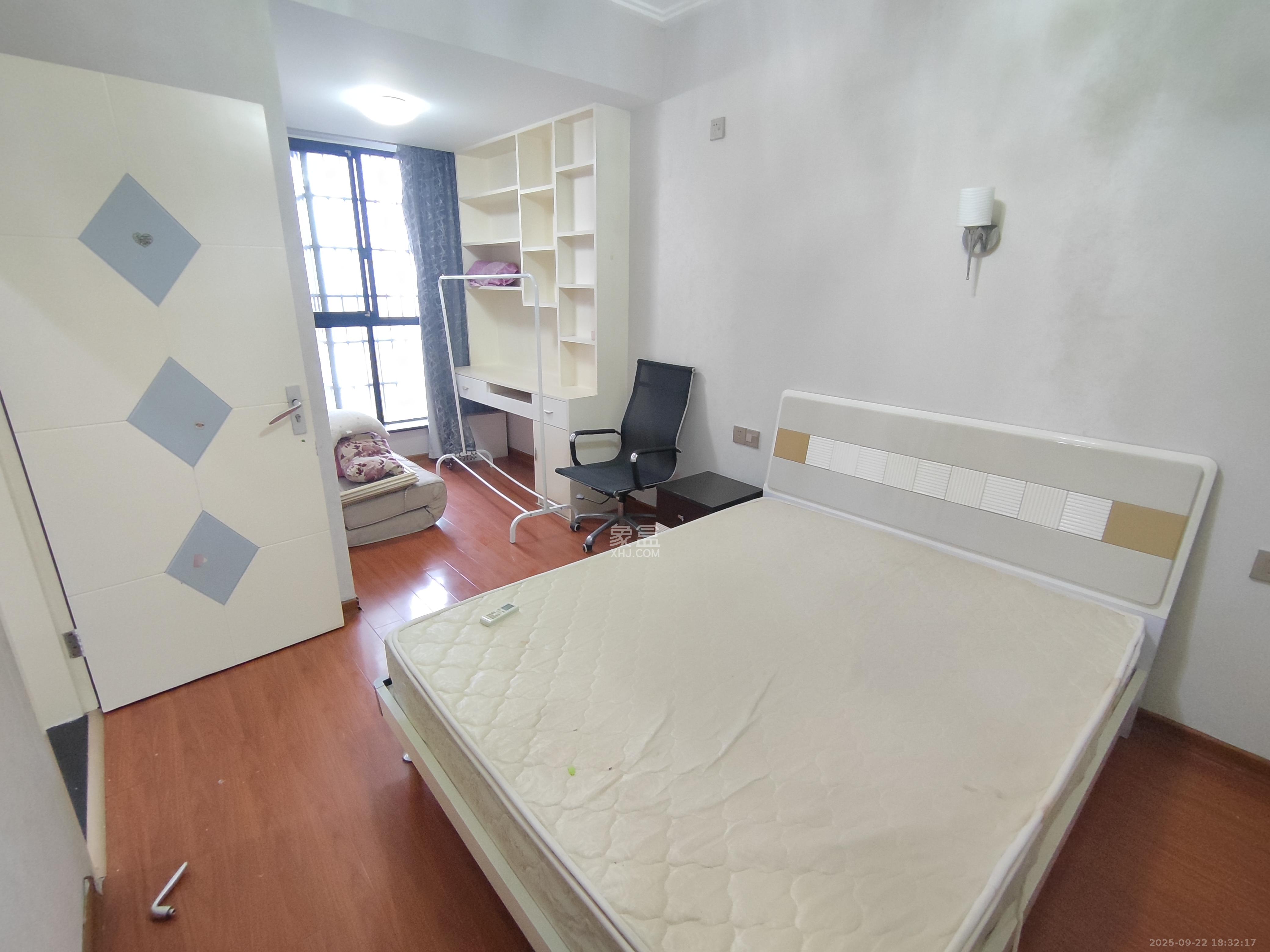 中建麓山和苑  2室2厅1卫   1700.00元/月室内图