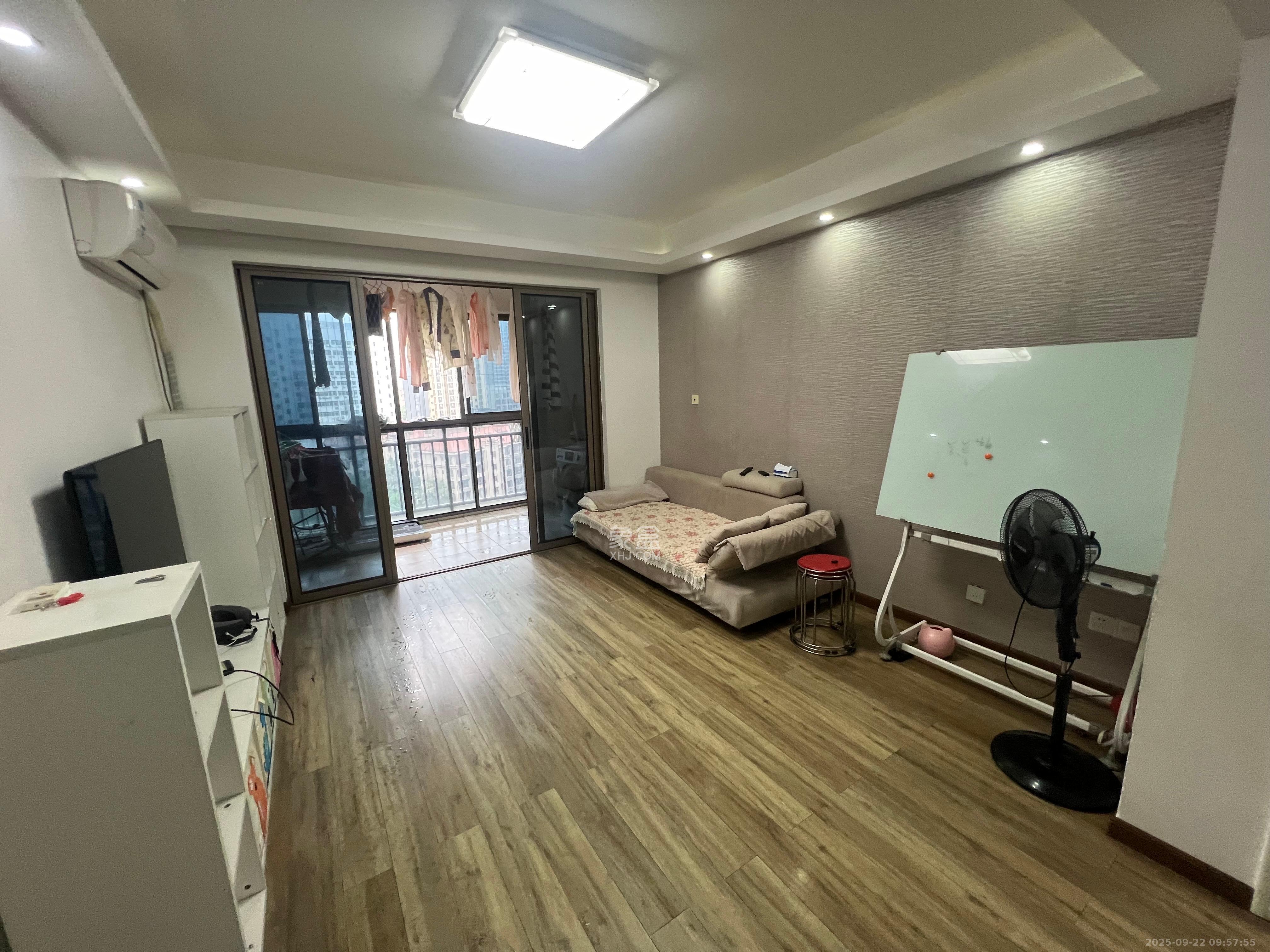 世茂铂翠湾一期 2室2厅1卫 2600.0元/月 世茂铂翠湾一期 2室2厅1卫 2600.0元/月室内图