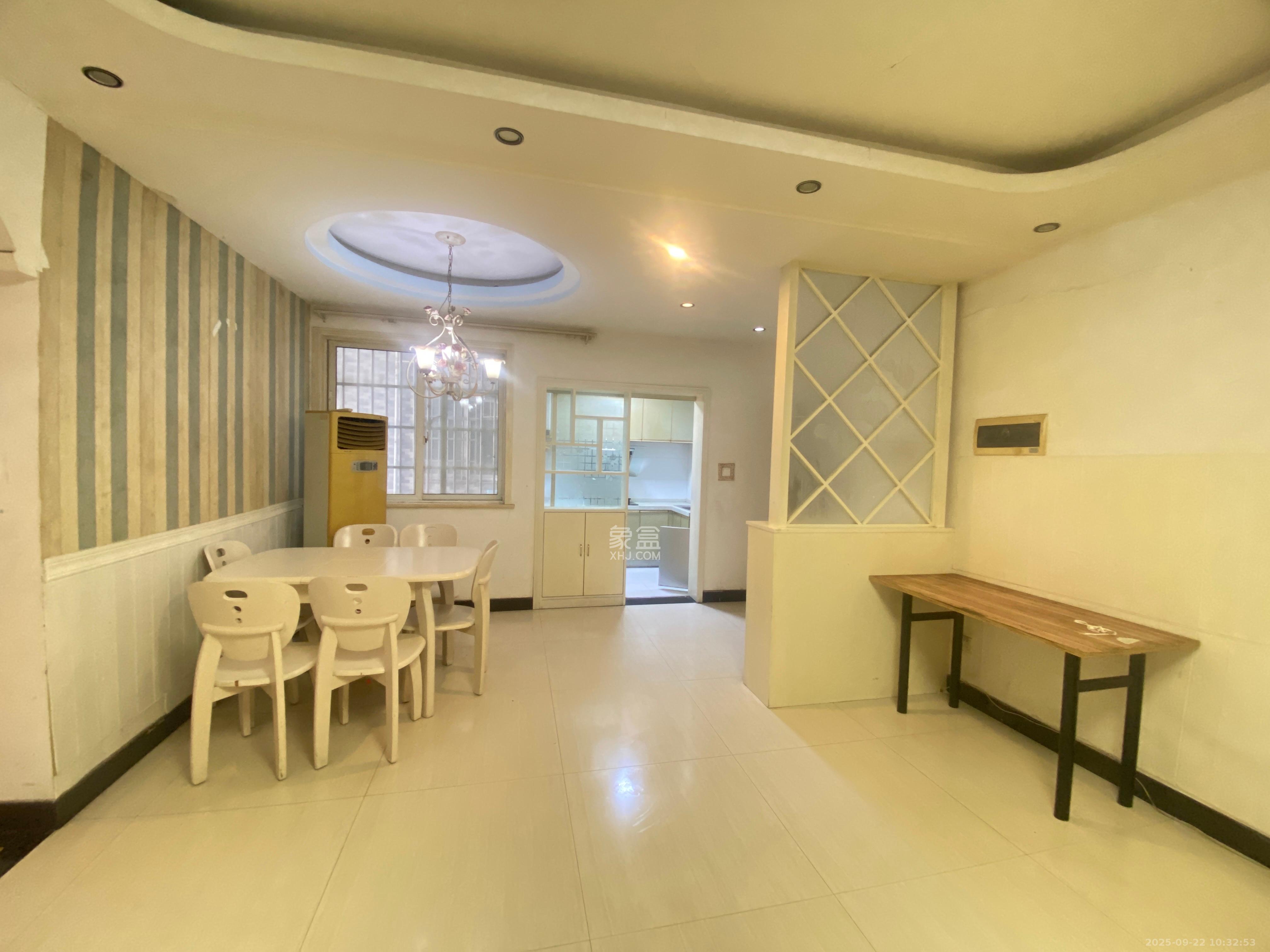 明天一城  2室2厅1卫    1450.0元/月室内图