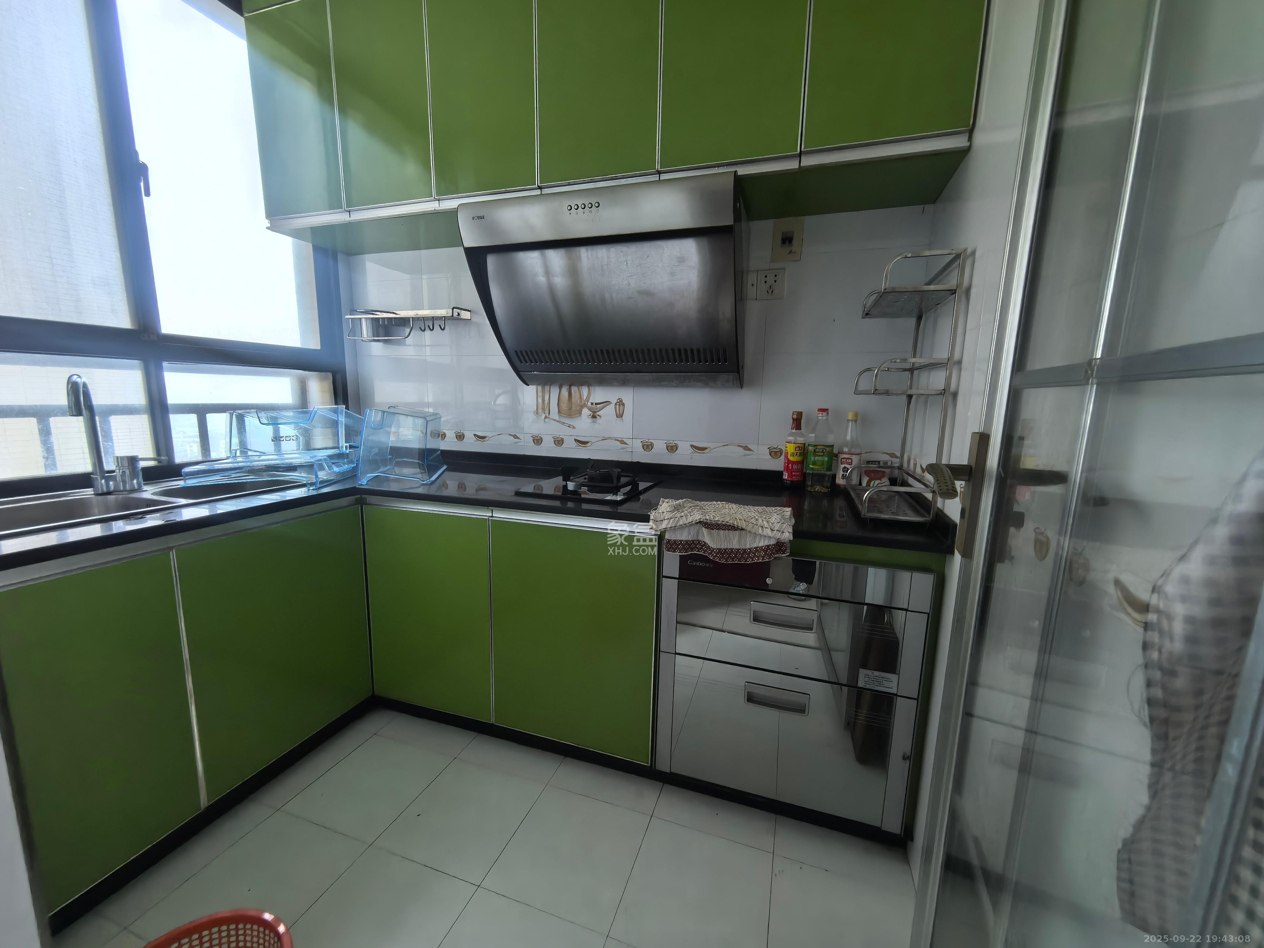 莱茵城 3室2厅1卫 2000.0元/月 莱茵城 3室2厅1卫 2000.0元/月室内图