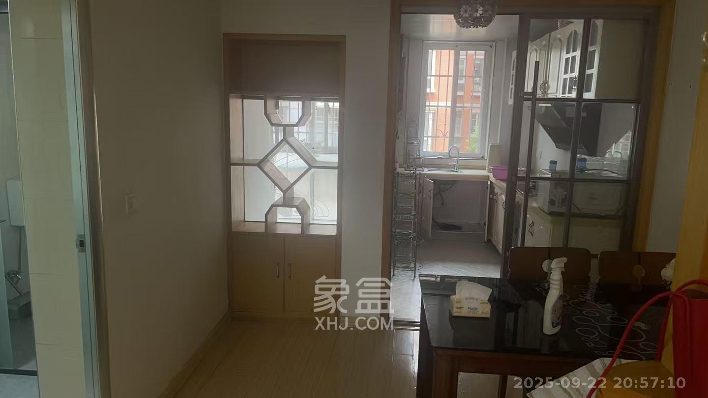 长丰星城 3室2厅2卫 1600.0元/月 长丰星城 3室2厅2卫 1600.0元/月室内图