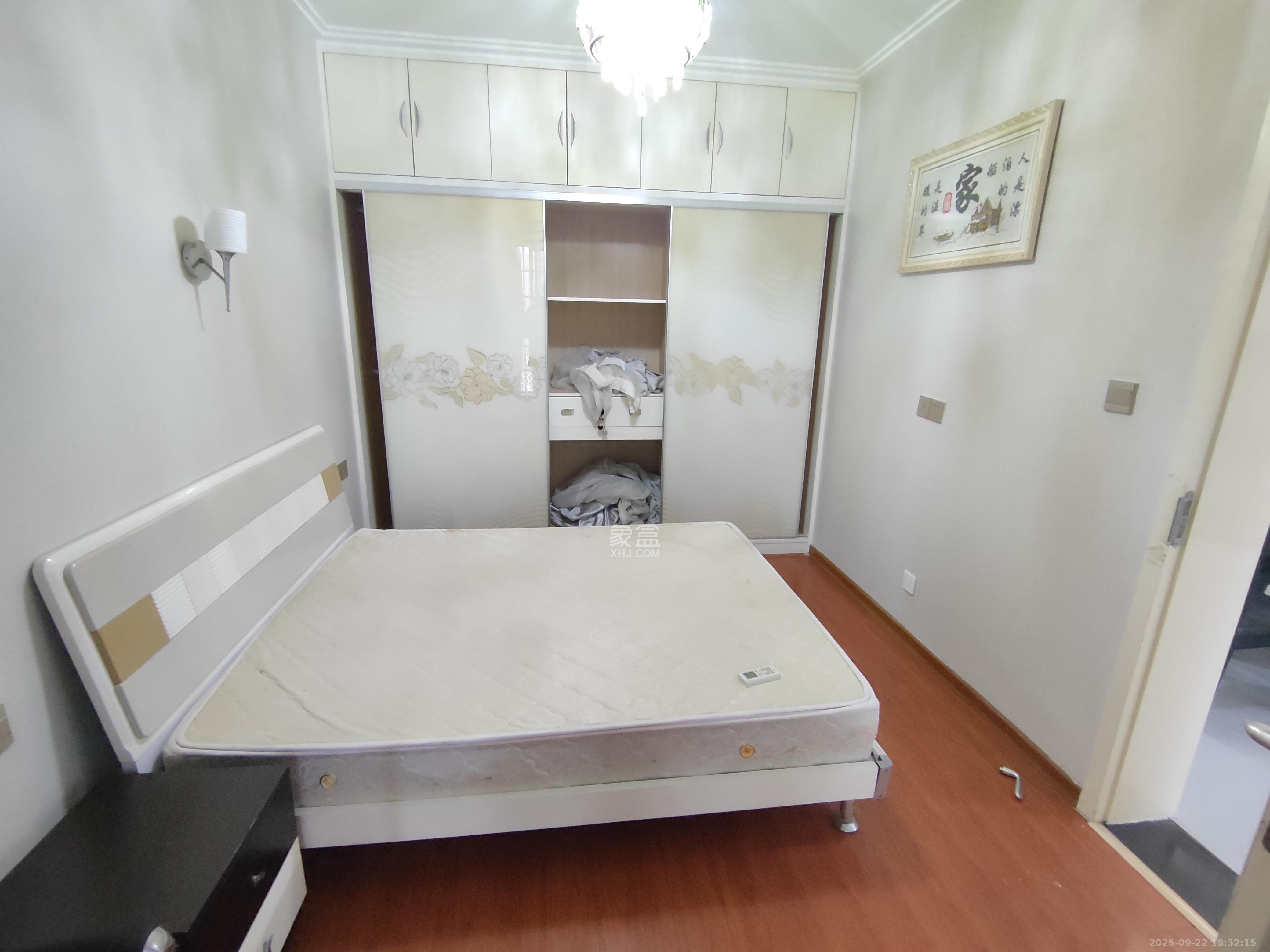 中建麓山和苑  2室2厅1卫   1700.00元/月室内图