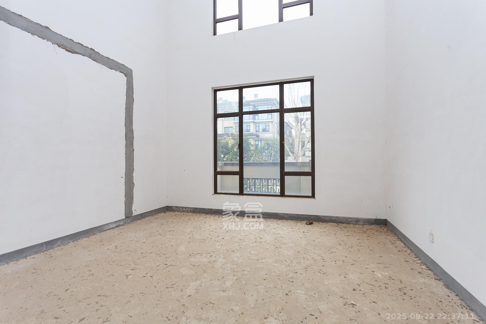 龙湖湘风原著(龙湖湘风星城)  6室2厅5卫    384.0万 龙湖湘风原著(龙湖湘风星城)  6室2厅5卫    384.0万