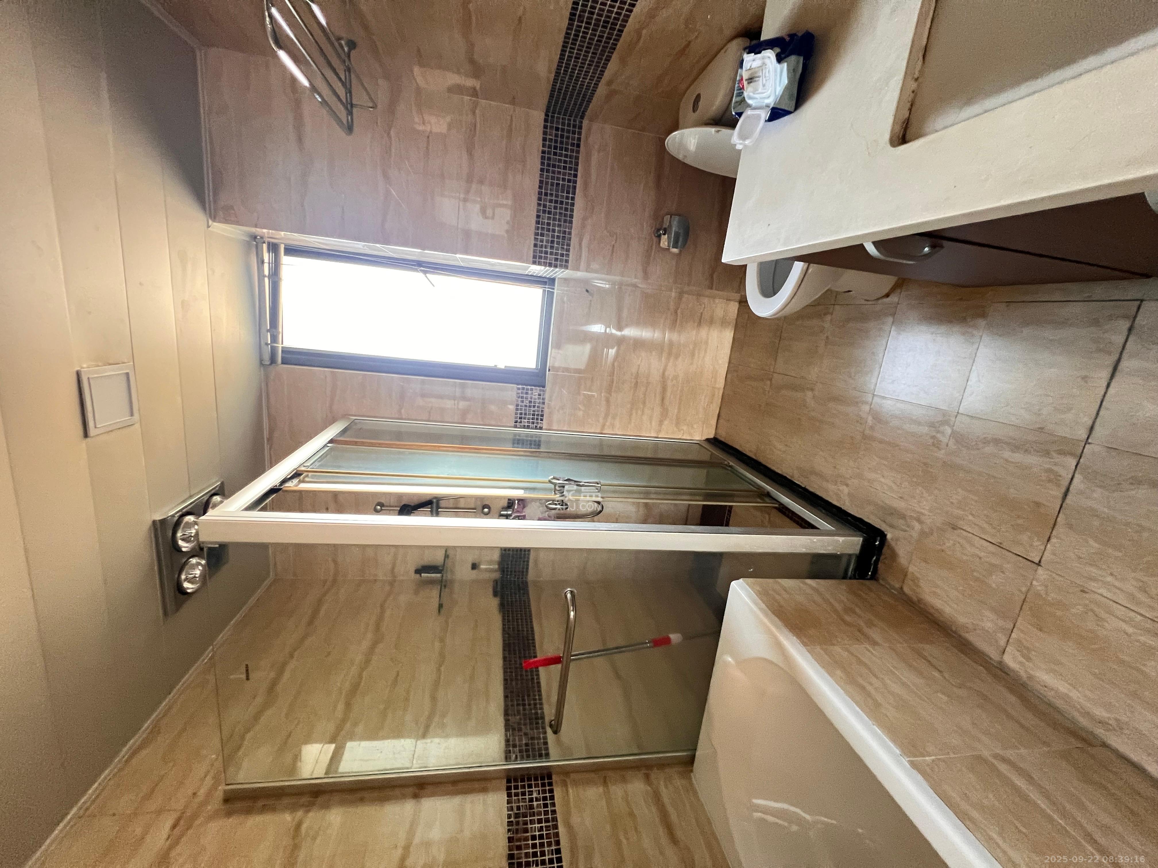 万科城 1室2厅0卫 3000.0元/月 万科城 1室2厅0卫 3000.0元/月室内图