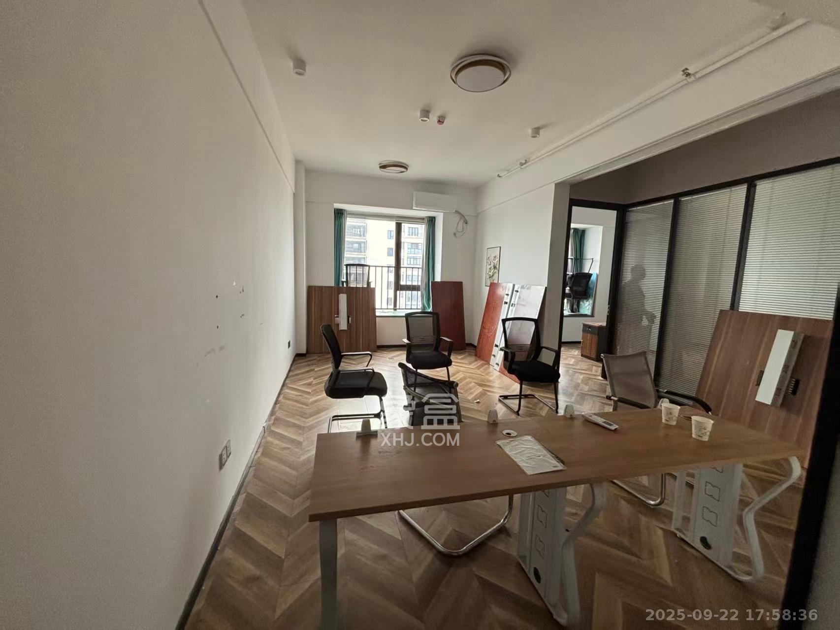 金科天悦(金科美邻汇) 1室1厅1卫 1000.0元/月 金科天悦(金科美邻汇) 1室1厅1卫 1000.0元/月室内图