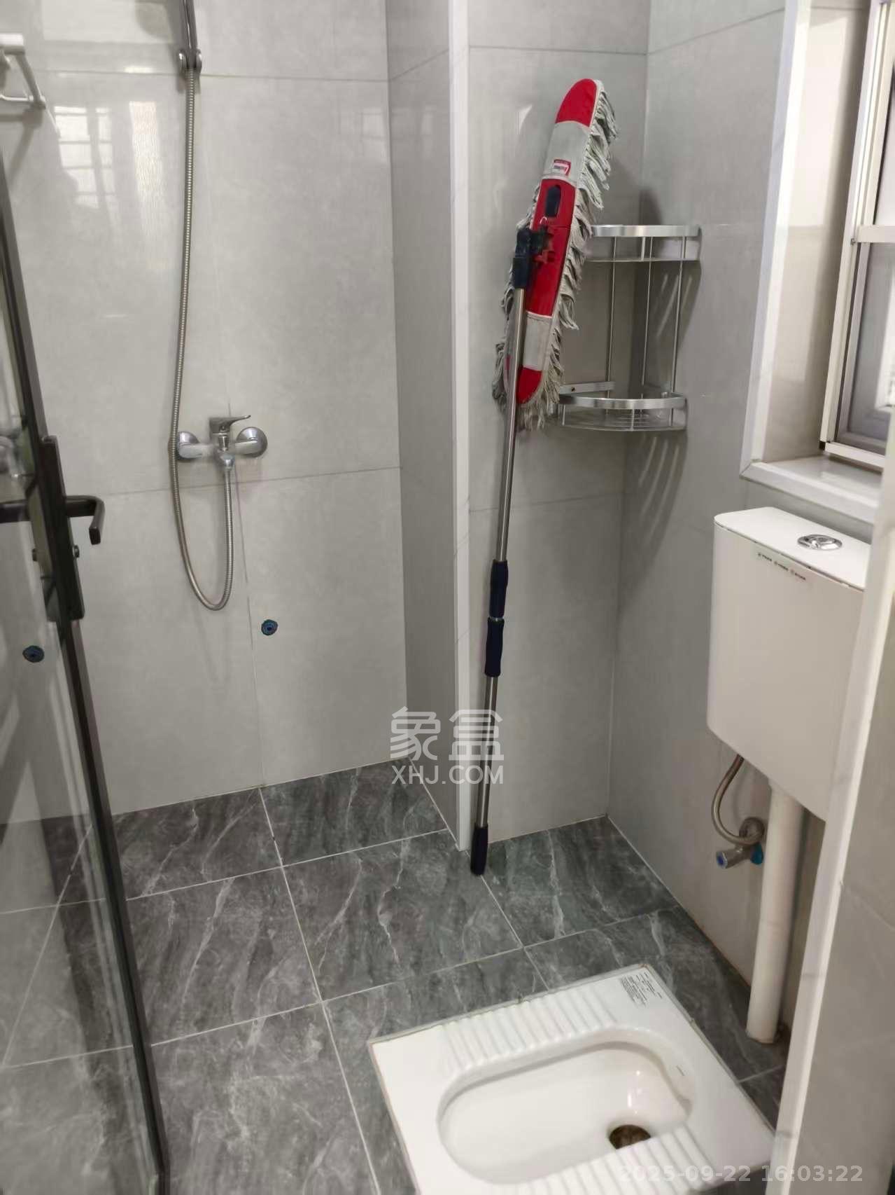 燕珑新寓  1室1厅1卫   1600.00元/月室内图