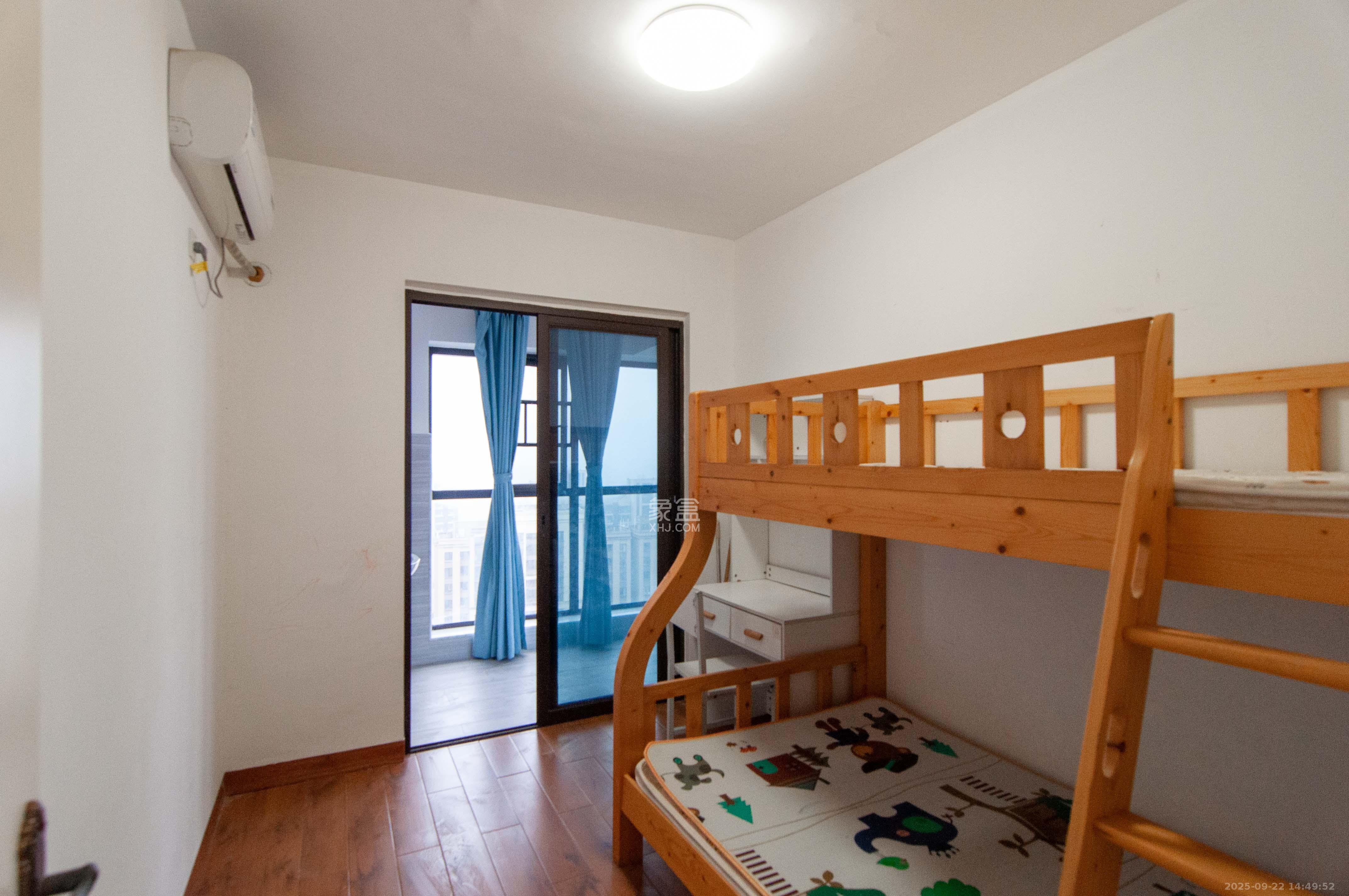 卓越浅水湾  3室2厅2卫    105.0万其他