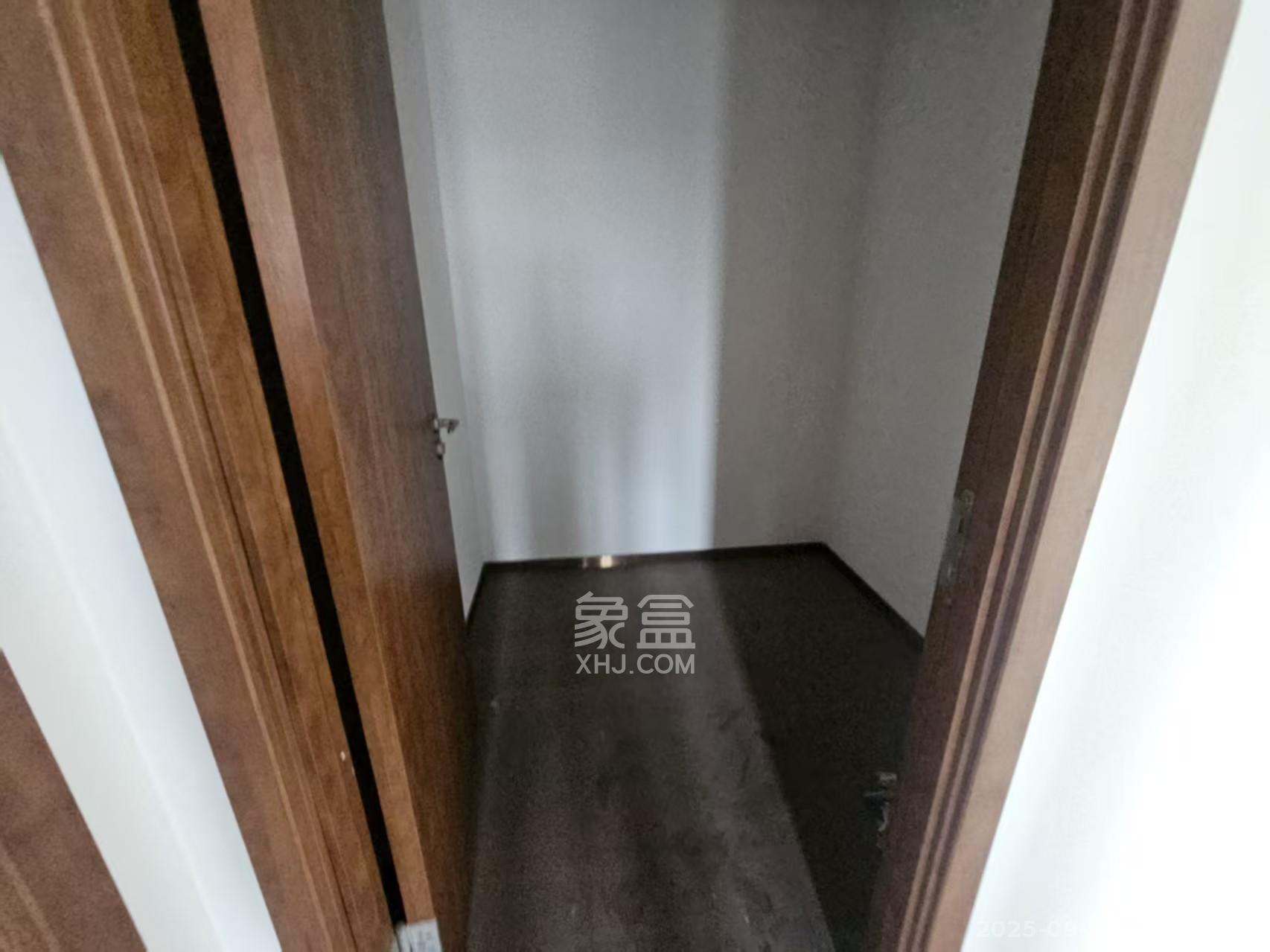 旭辉都会山 4室2厅2卫 4500.0元/月 旭辉都会山 4室2厅2卫 4500.0元/月室内图