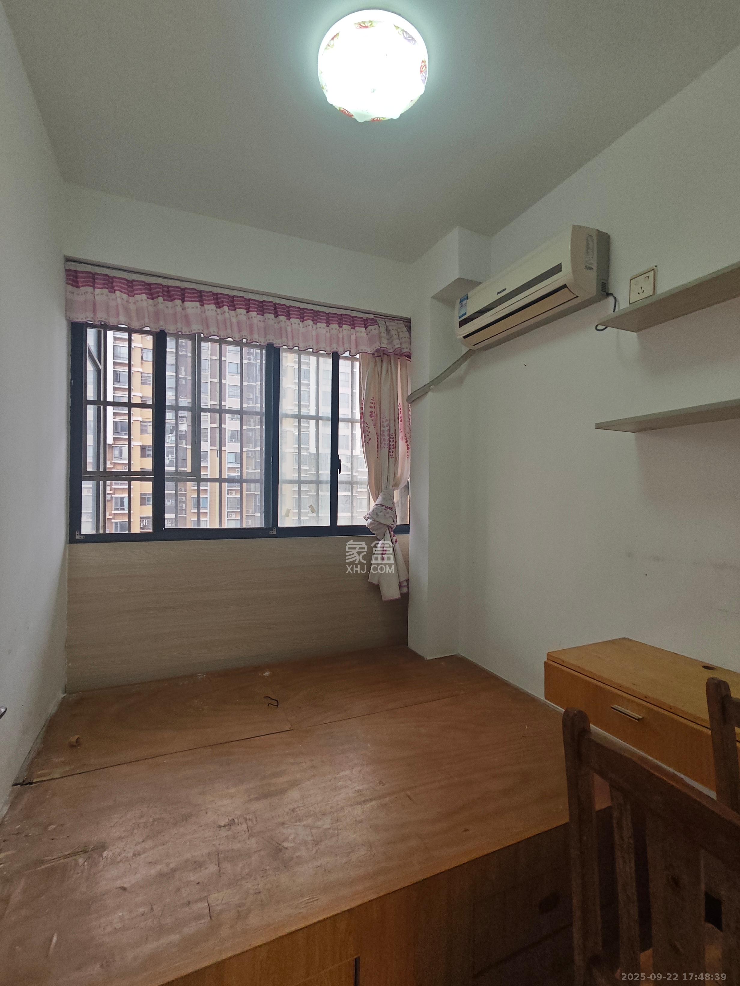 中国铁建国际城一期  3室2厅1卫    1700.0元/月室内图