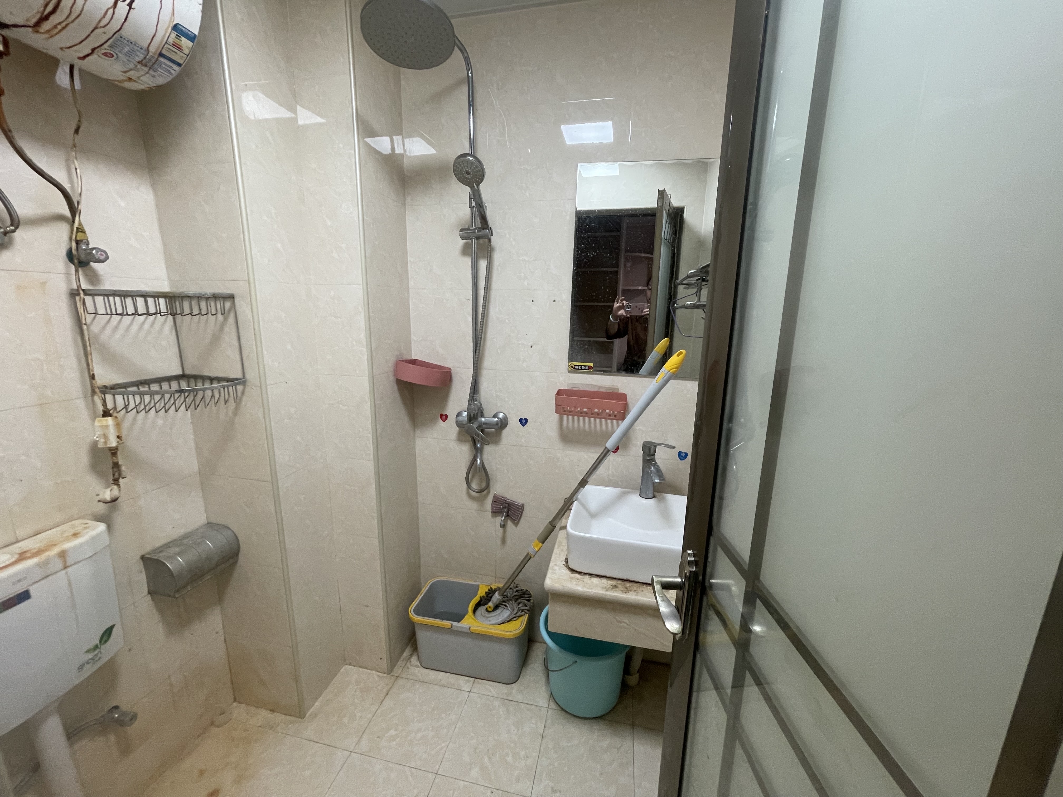 五洲富隆中心  1室0厅0卫    18.8万客厅