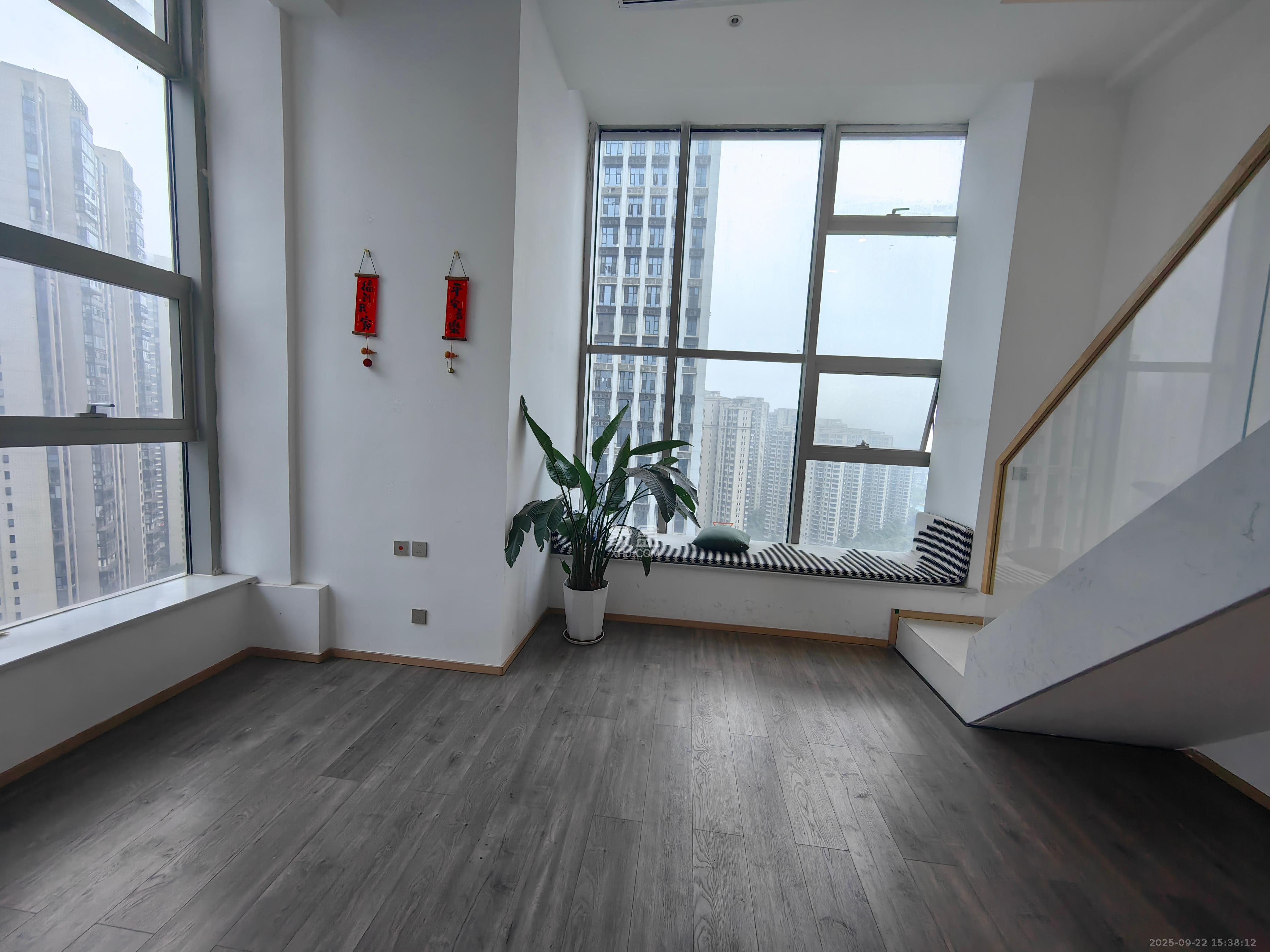 正荣梅溪紫阙台  2室1厅1卫    3000.0元/月室内图