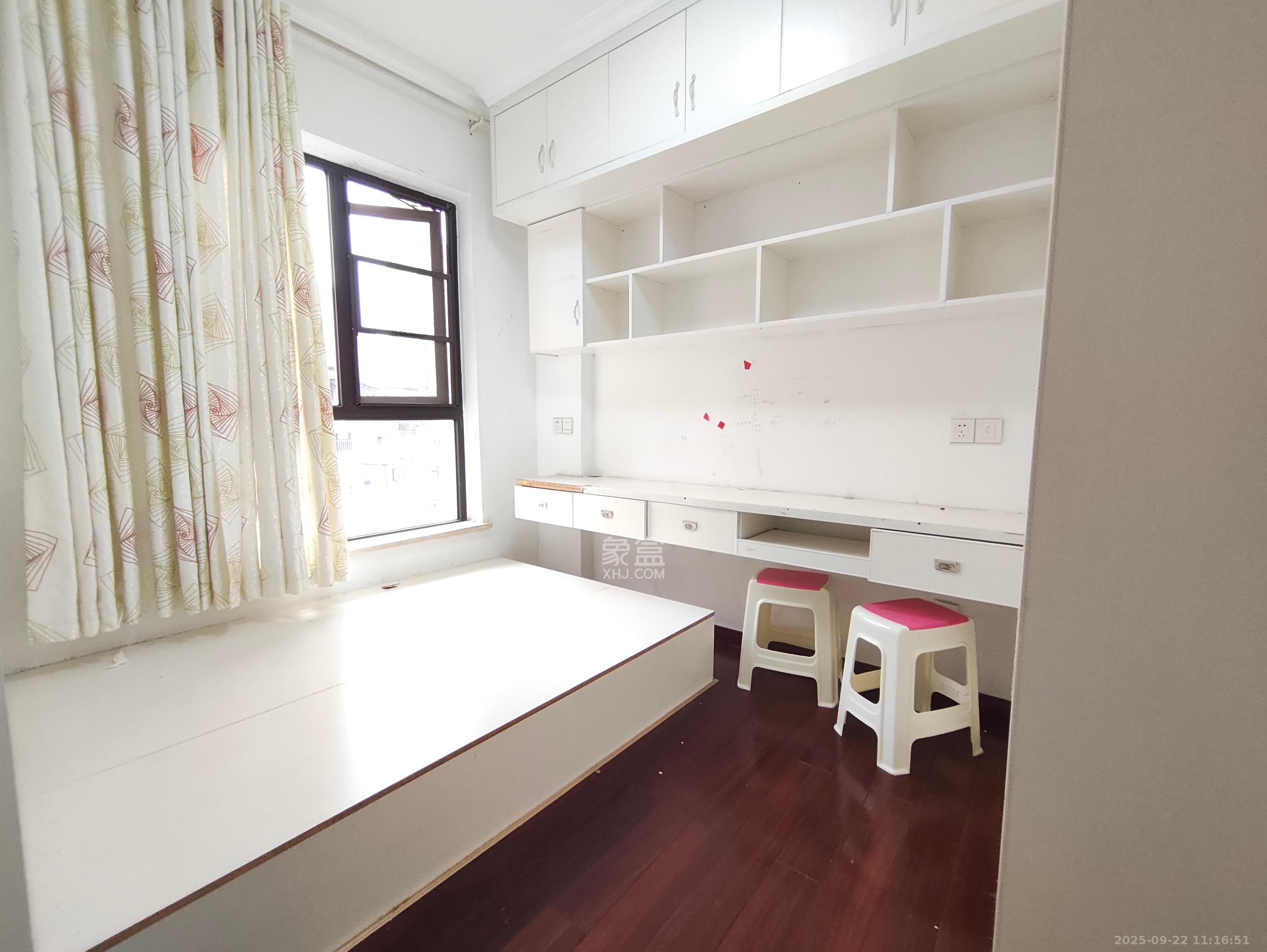 洋湖18克拉(旷远洋湖18克拉) 3室2厅1卫 2400.0元/月 洋湖18克拉(旷远洋湖18克拉) 3室2厅1卫 2400.0元/月室内图