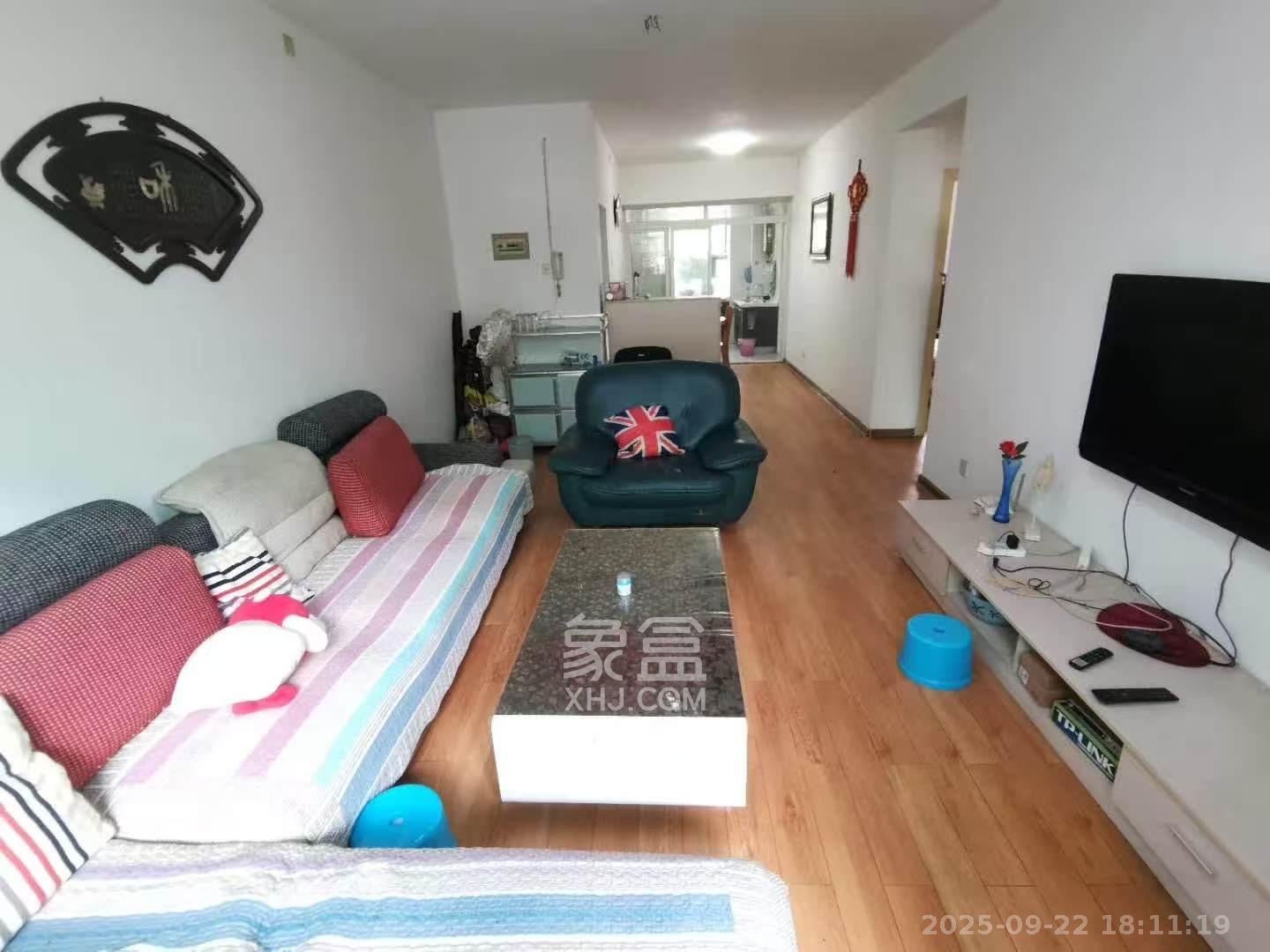 人民新村 2室1厅1卫 2200.0元/月 人民新村 2室1厅1卫 2200.0元/月室内图