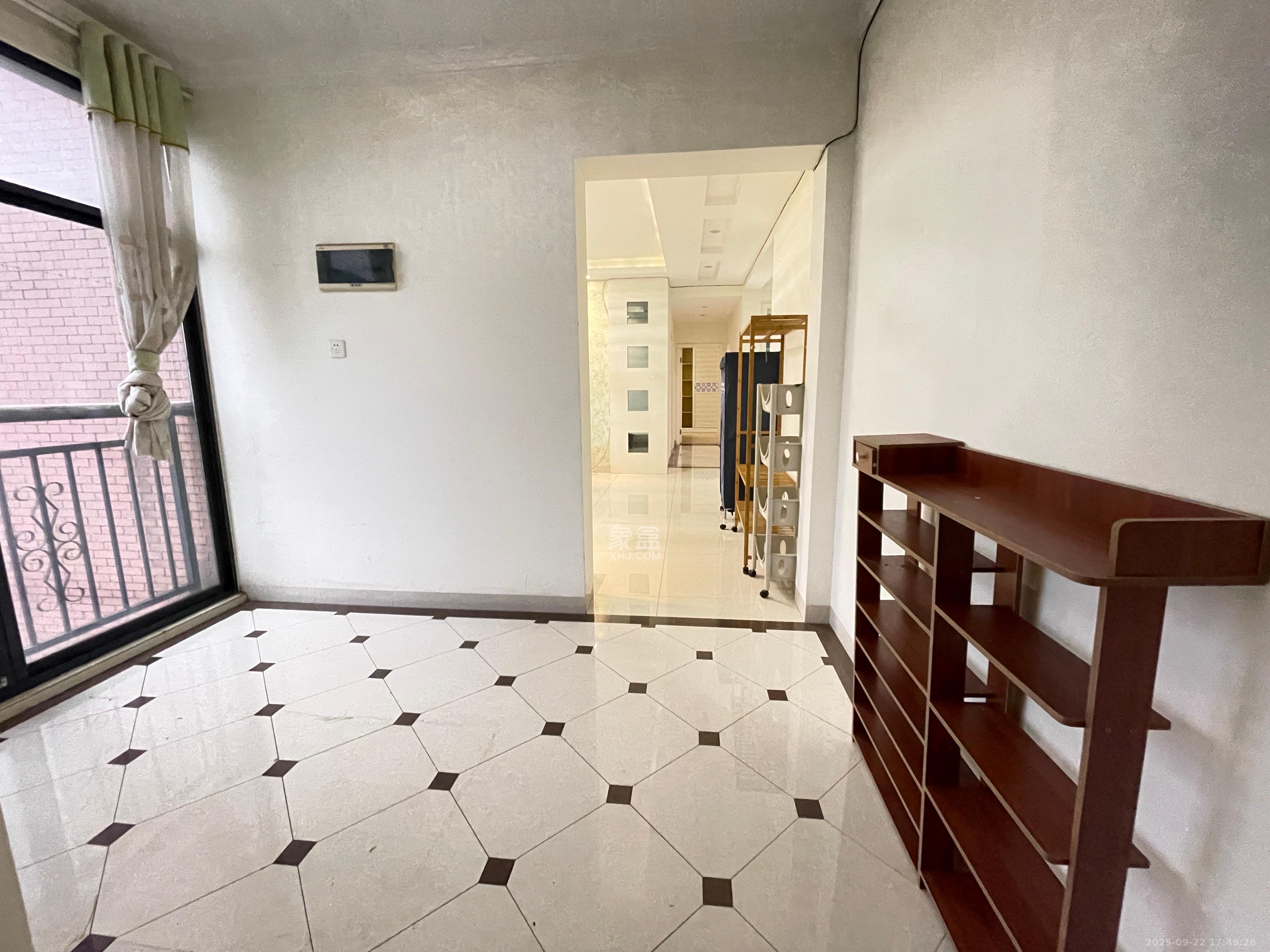 西点公园里 3室2厅2卫 3200.0元/月 西点公园里 3室2厅2卫 3200.0元/月室内图