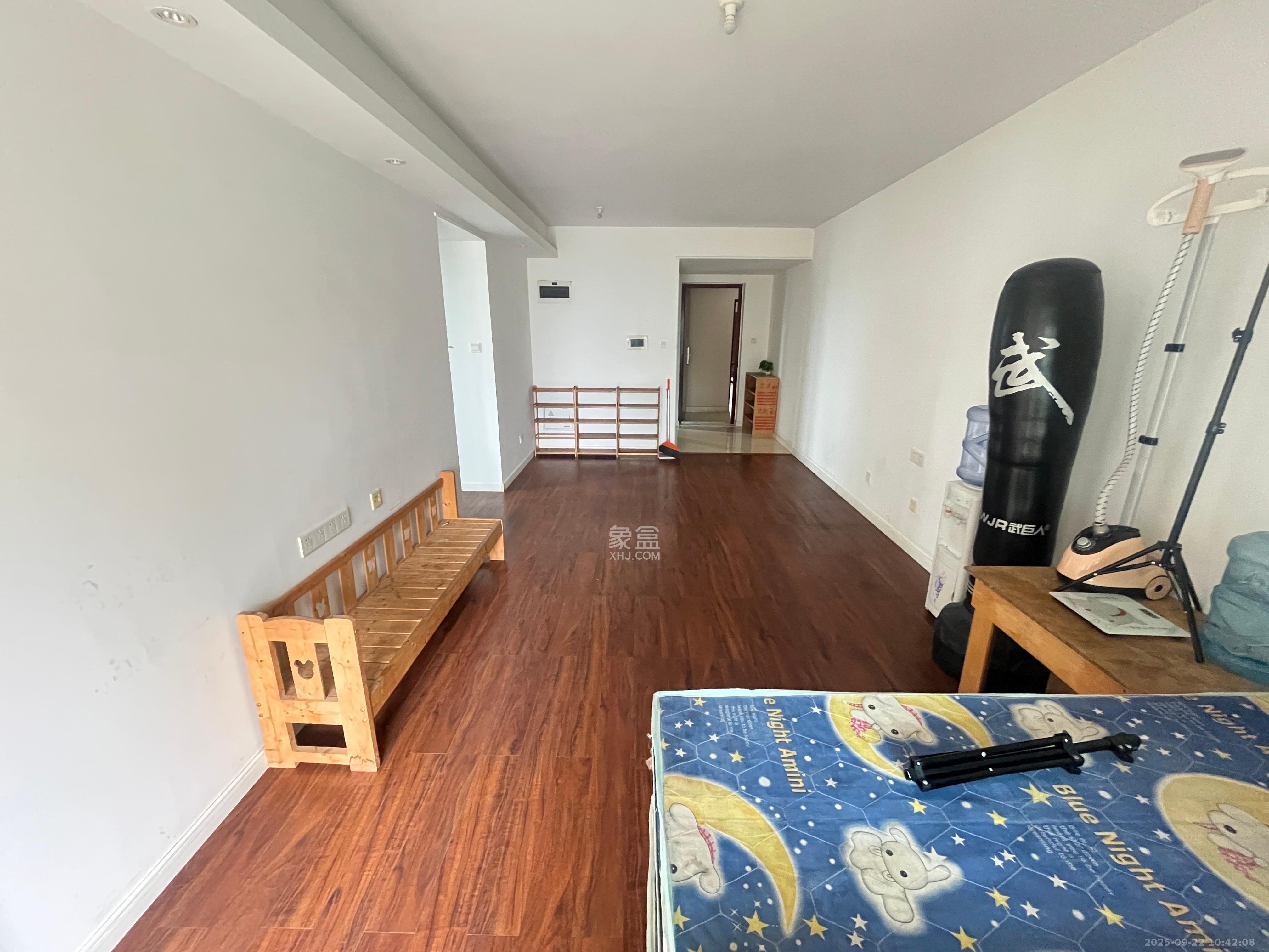 万科魅力之城观澜里 3室2厅2卫 2000.0元/月 万科魅力之城观澜里 3室2厅2卫 2000.0元/月室内图