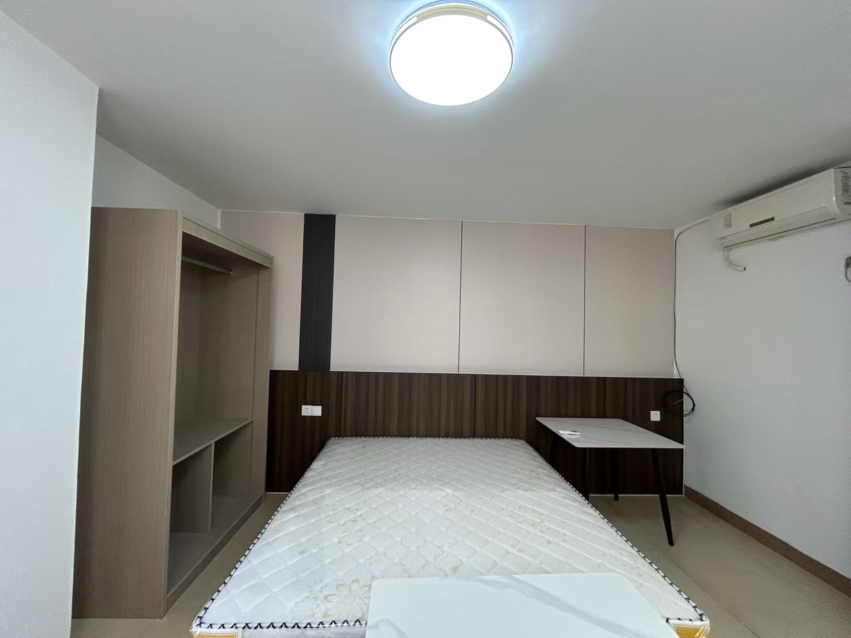 临轩阁公寓(龙湖)  1室0厅1卫    1280.0元/月 临轩阁公寓(龙湖)  1室0厅1卫    1280.0元/月室内图