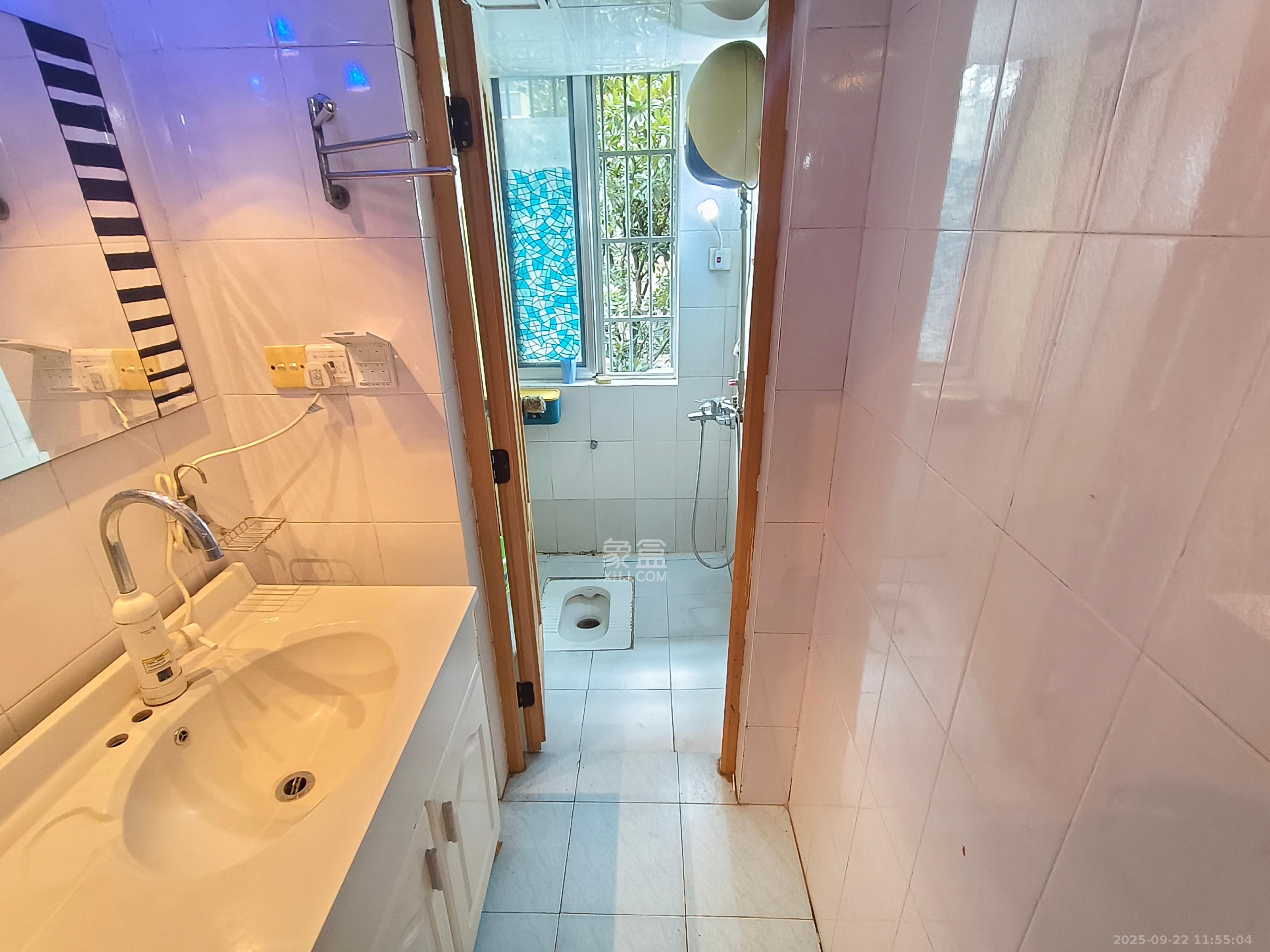 恩瑞公寓 3室2厅2卫 2300.0元/月 恩瑞公寓 3室2厅2卫 2300.0元/月室内图