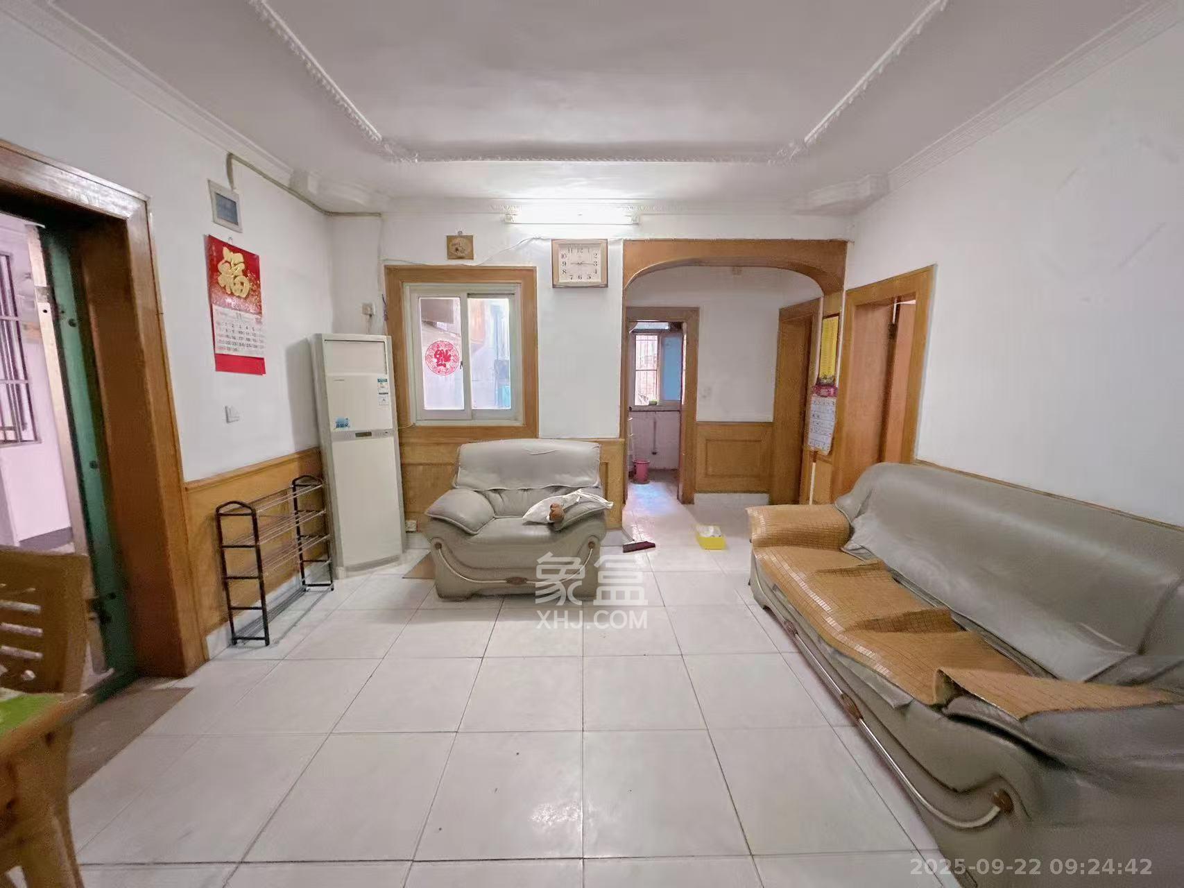 吉景小区 3室1厅1卫 2000.0元/月 吉景小区 3室1厅1卫 2000.0元/月室内图