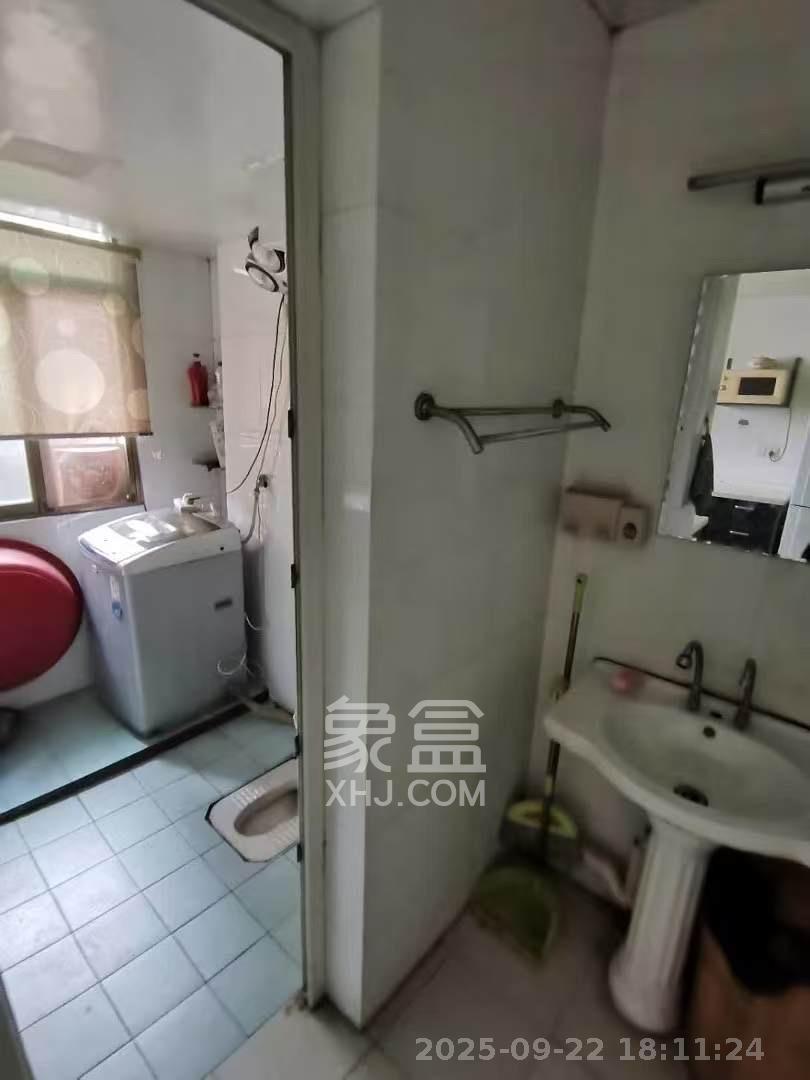 人民新村 2室1厅1卫 2200.0元/月 人民新村 2室1厅1卫 2200.0元/月室内图