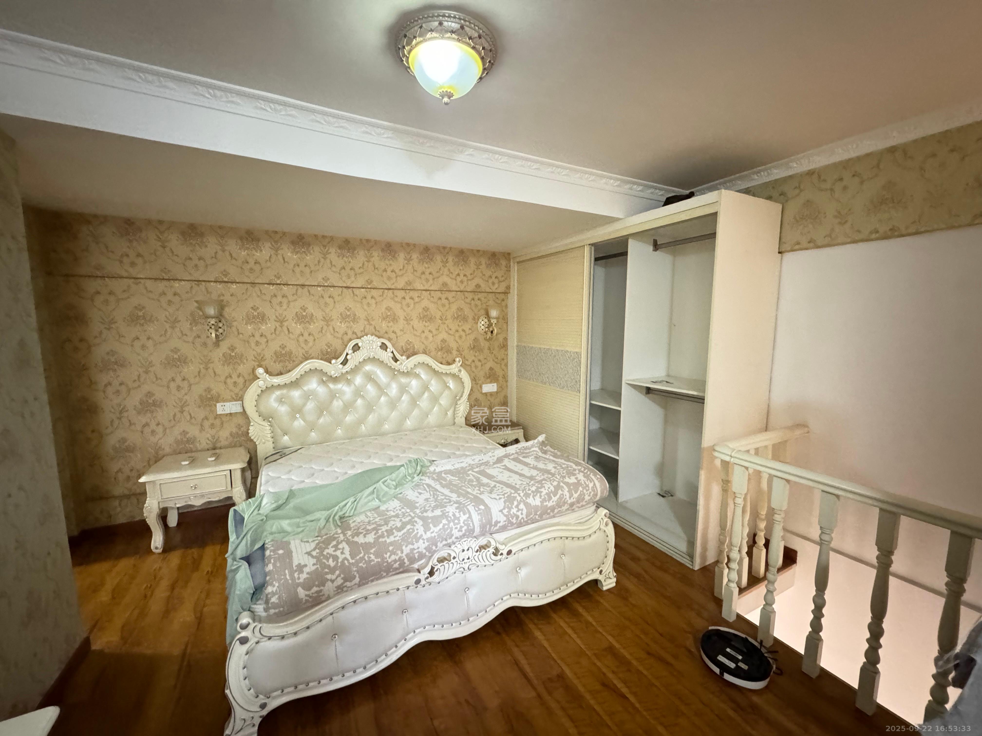 鸥波港湾  2室2厅1卫    2000.0元/月室内图