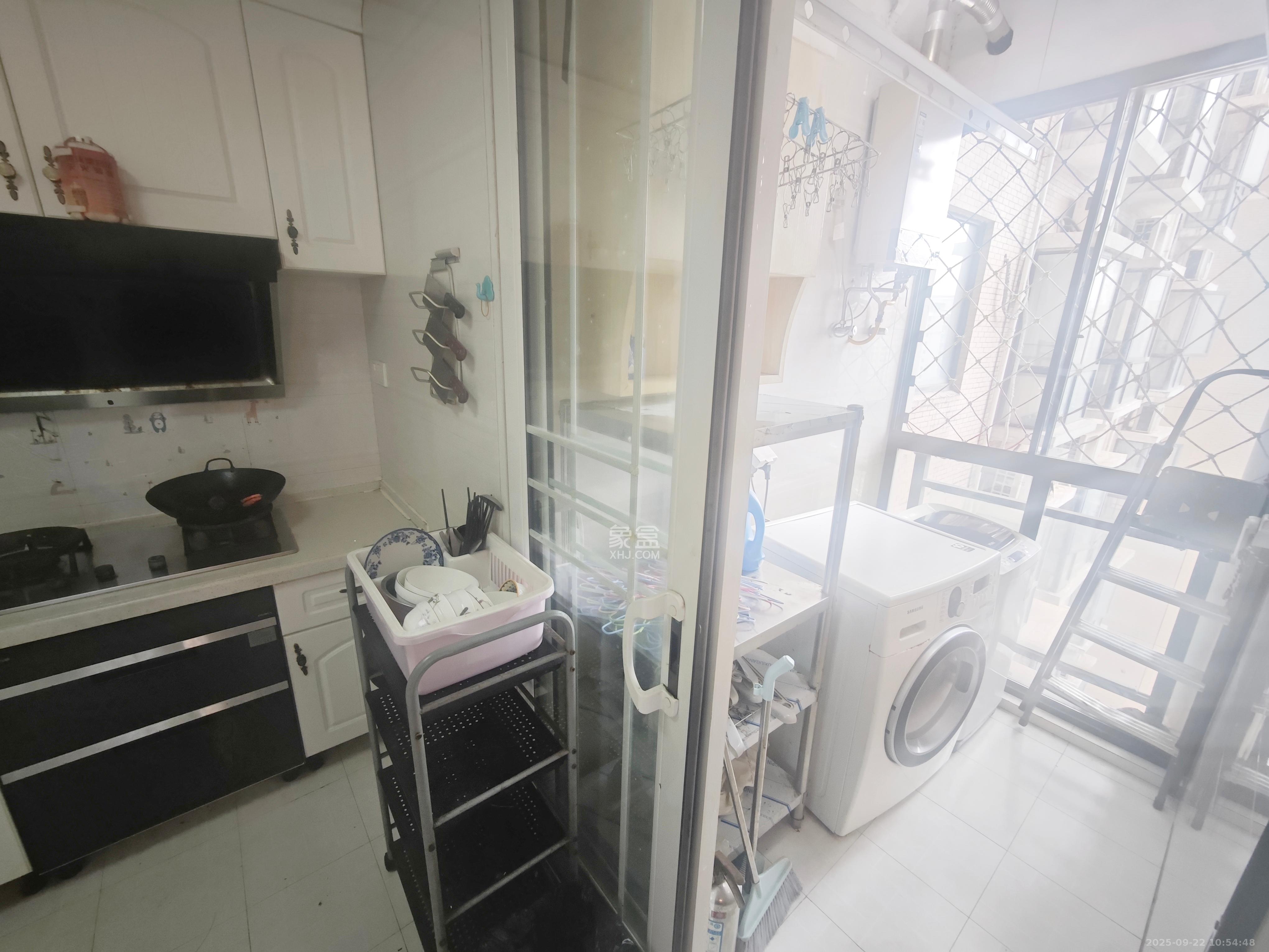 万芙锦城 2室2厅1卫 2200.0元/月 万芙锦城 2室2厅1卫 2200.0元/月室内图