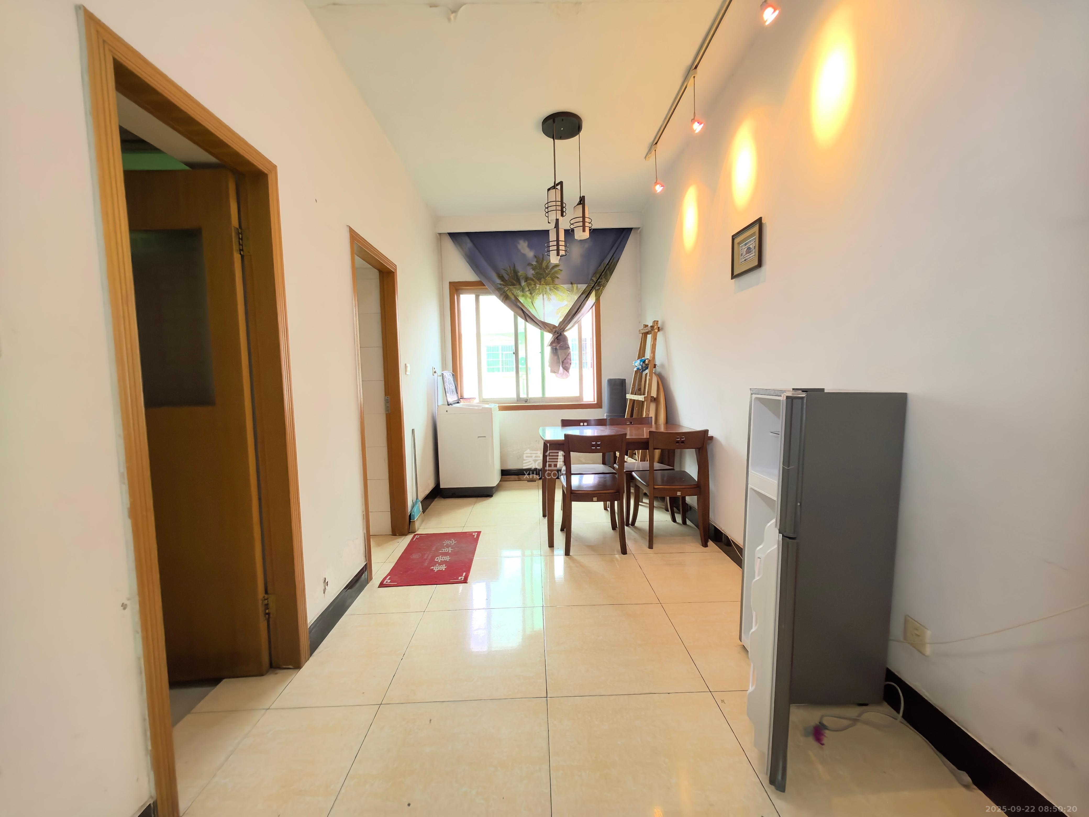 中南汽车世界 1室0厅0卫 1000.0元/月 中南汽车世界 1室0厅0卫 1000.0元/月室内图