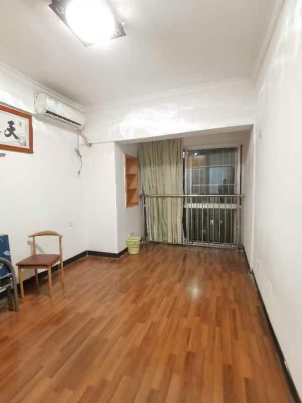 宇元万向城  3室1厅1卫    2000.0元/月室内图