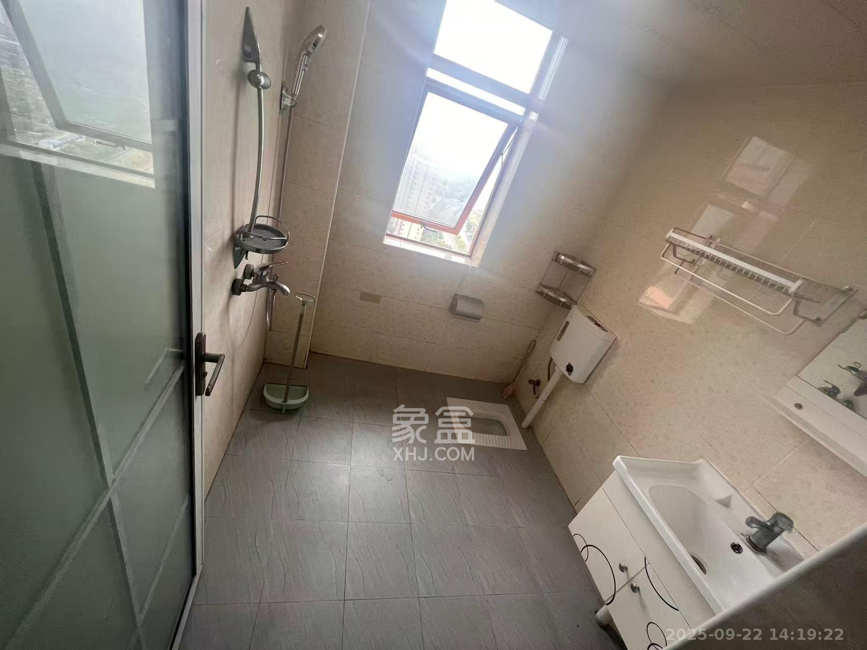 万里时代  2室1厅1卫    1300.0元/月 万里时代  2室1厅1卫    1300.0元/月室内图