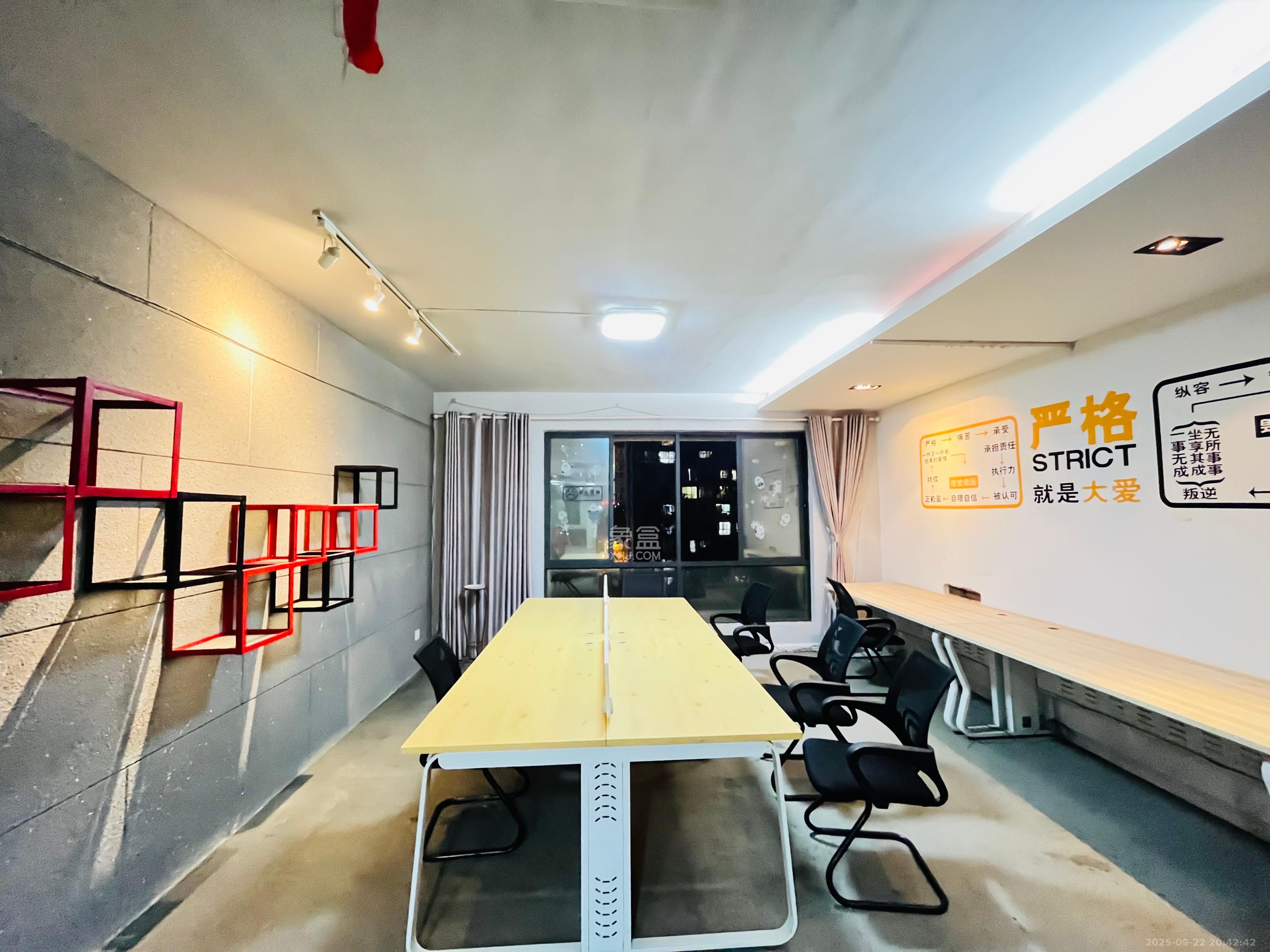 长大彩虹都 4室2厅2卫 2700.0元/月 长大彩虹都 4室2厅2卫 2700.0元/月室内图