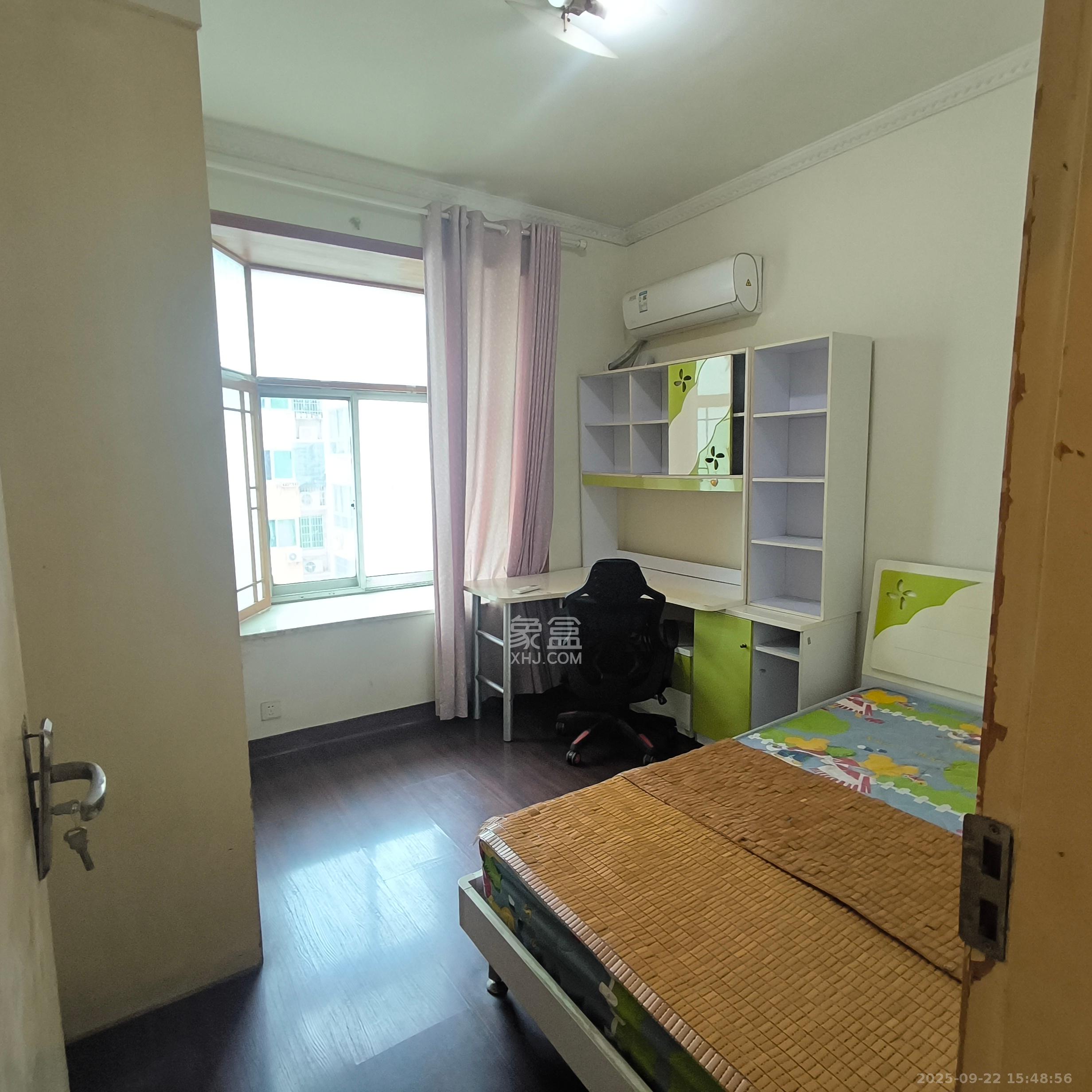 咸嘉新村嘉明苑 3室2厅2卫 2300.0元/月 咸嘉新村嘉明苑 3室2厅2卫 2300.0元/月室内图