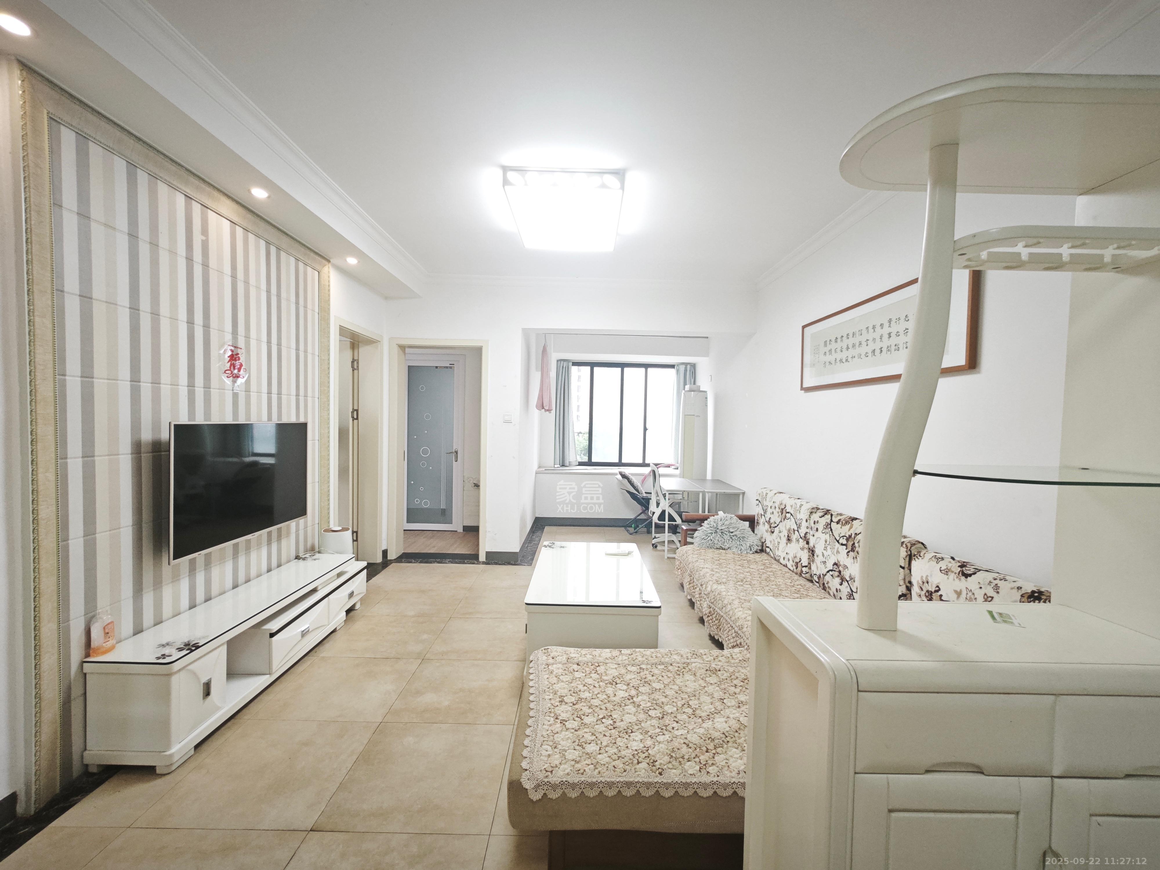 梅溪湖合能璞丽 3室2厅2卫 2400.0元/月 梅溪湖合能璞丽 3室2厅2卫 2400.0元/月室内图