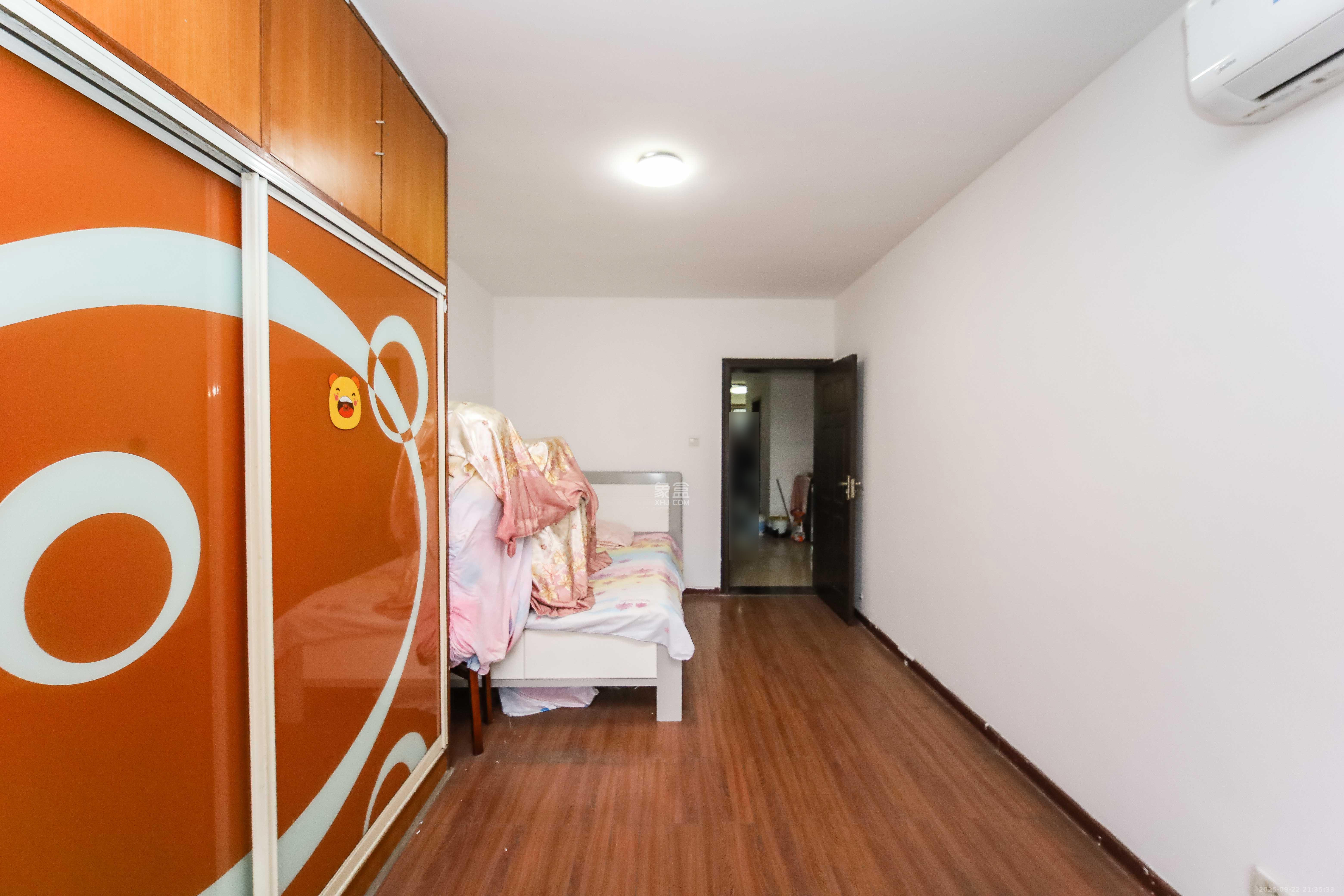 鑫湘佳园 2室2厅2卫 49.8万 鑫湘佳园 2室2厅2卫 49.8万卧室